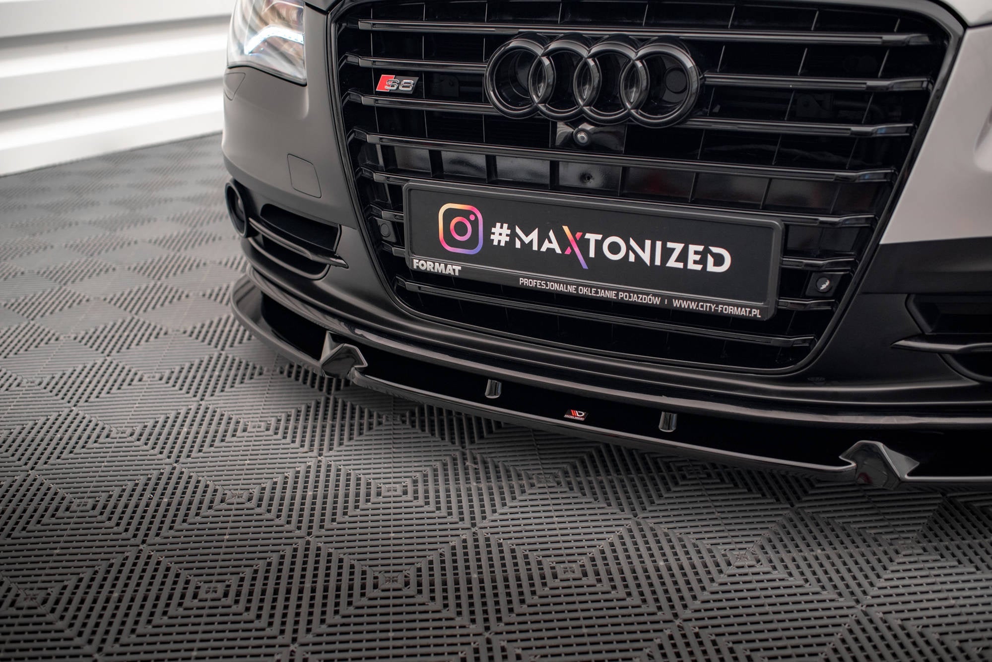 Maxton Design Splitter delantero V.2 para Audi S8 D4 - imagen 3