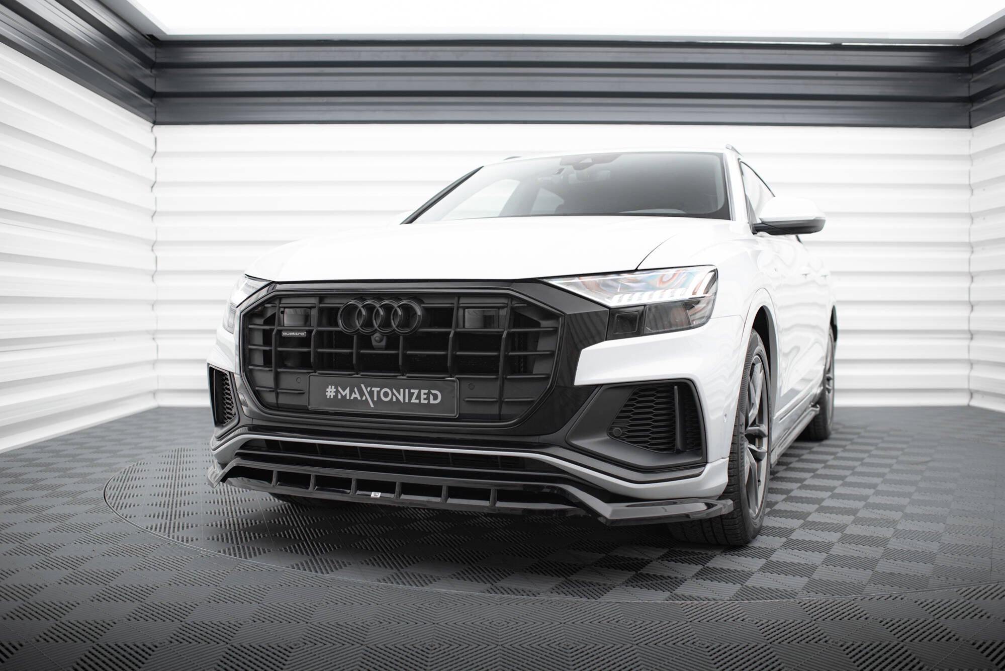 Maxton Design Splitter delantero V.2 para Audi SQ8 / Q8 S-Line Mk1 - imagen 1