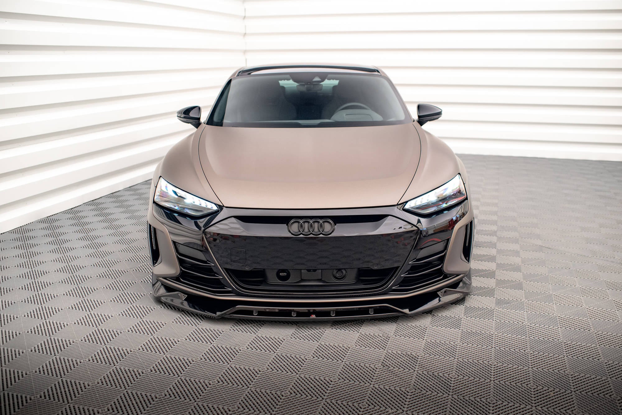 Maxton Design Splitter delantero V.2 para Audi e-Tron GT / RS GT Mk1 - imagen 2