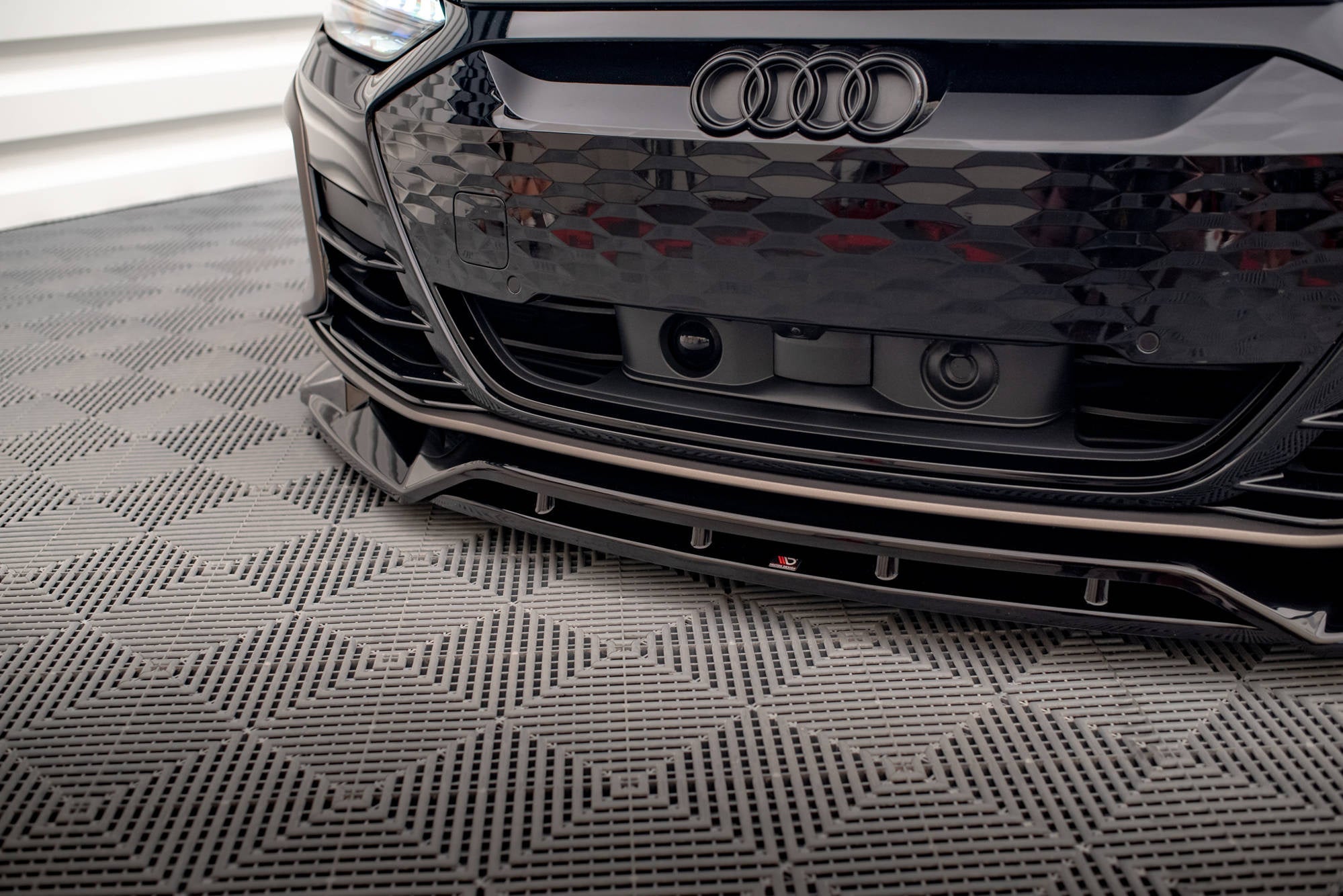 Maxton Design Splitter delantero V.2 para Audi e-Tron GT / RS GT Mk1 - imagen 3