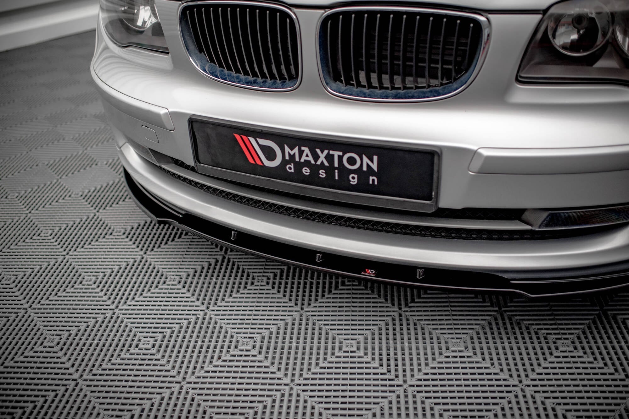 Maxton Design Splitter delantero V.2 para BMW 1 E81 Facelift - imagen 3