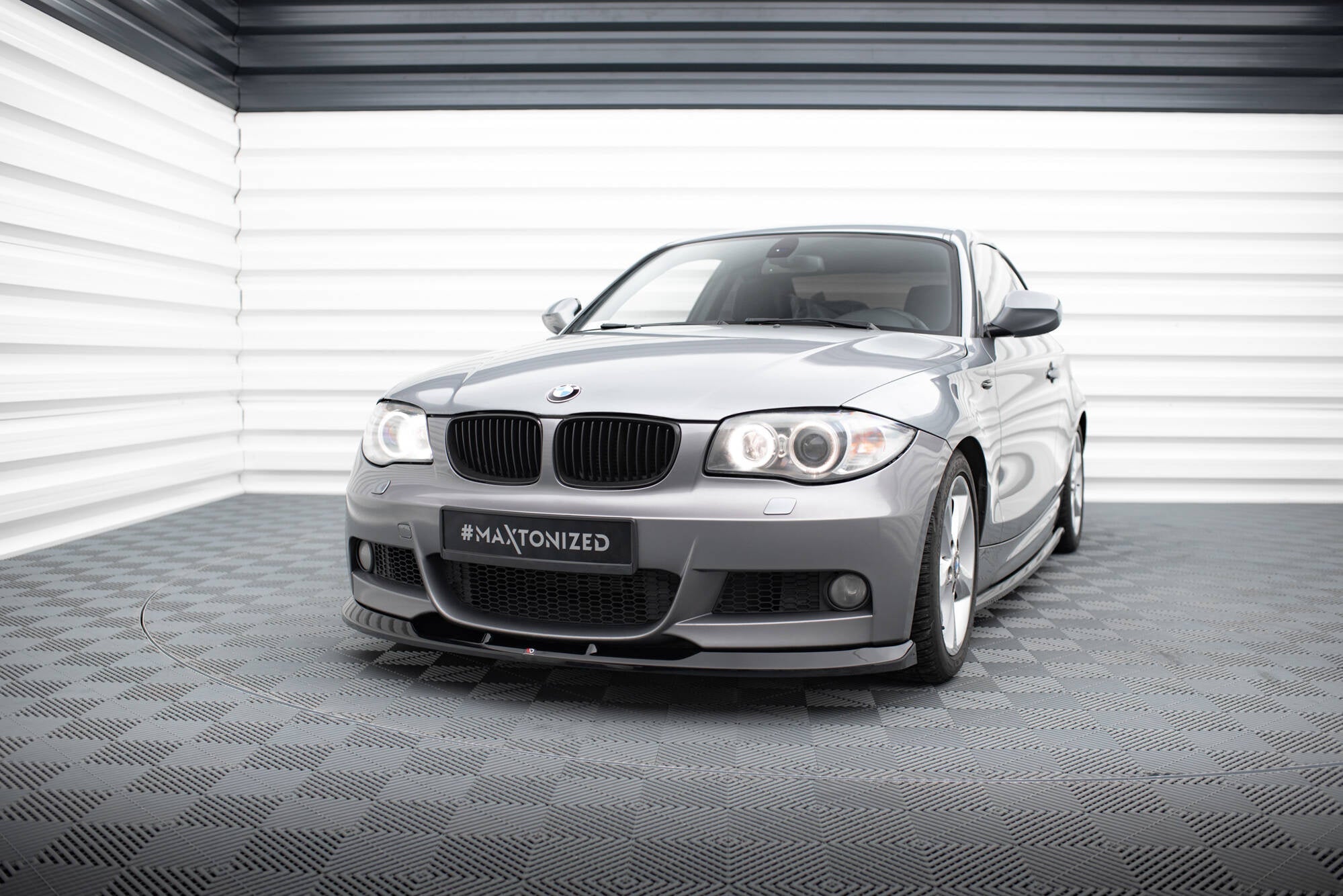 Maxton Design Splitter delantero V.2 para BMW 1 M-Pack E82 - imagen 1