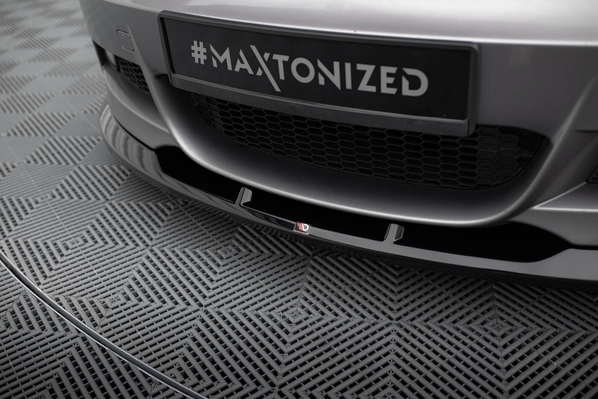Maxton Design Splitter delantero V.2 para BMW 1 M-Pack E82 - imagen 3