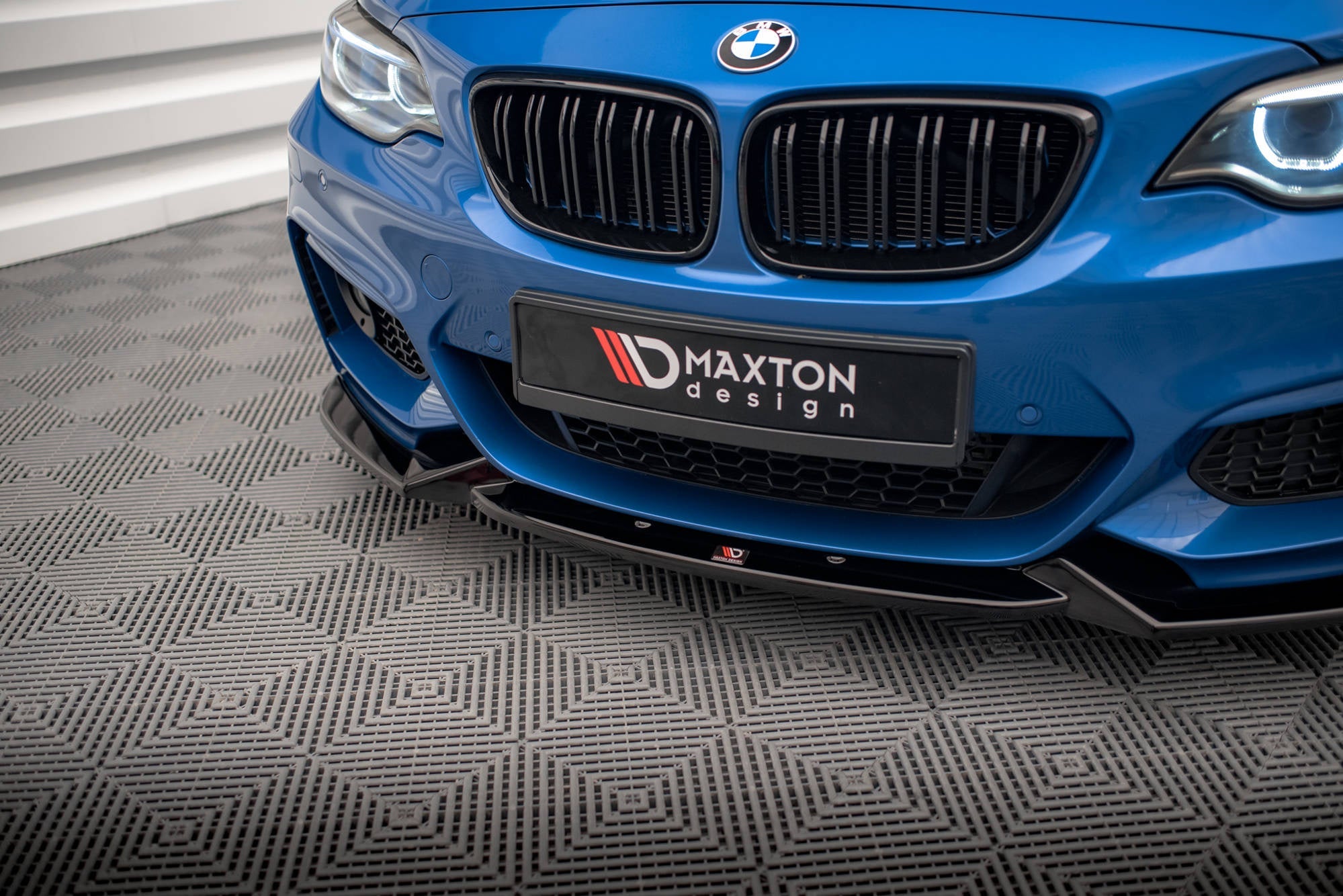 Maxton Design Splitter delantero V.2 para BMW 2 M-Pack F22 - imagen 3
