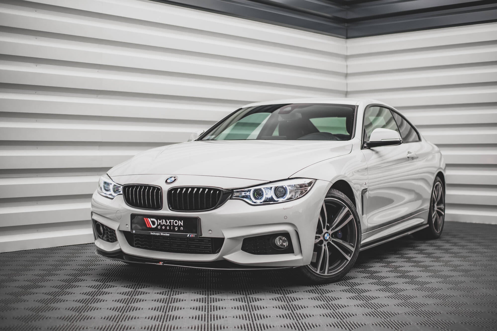 Maxton Design Splitter delantero V.2 para BMW 4 Coupe / Gran Coupe / Cabrio M-Pack F32 / F36 / F33 - imagen 1