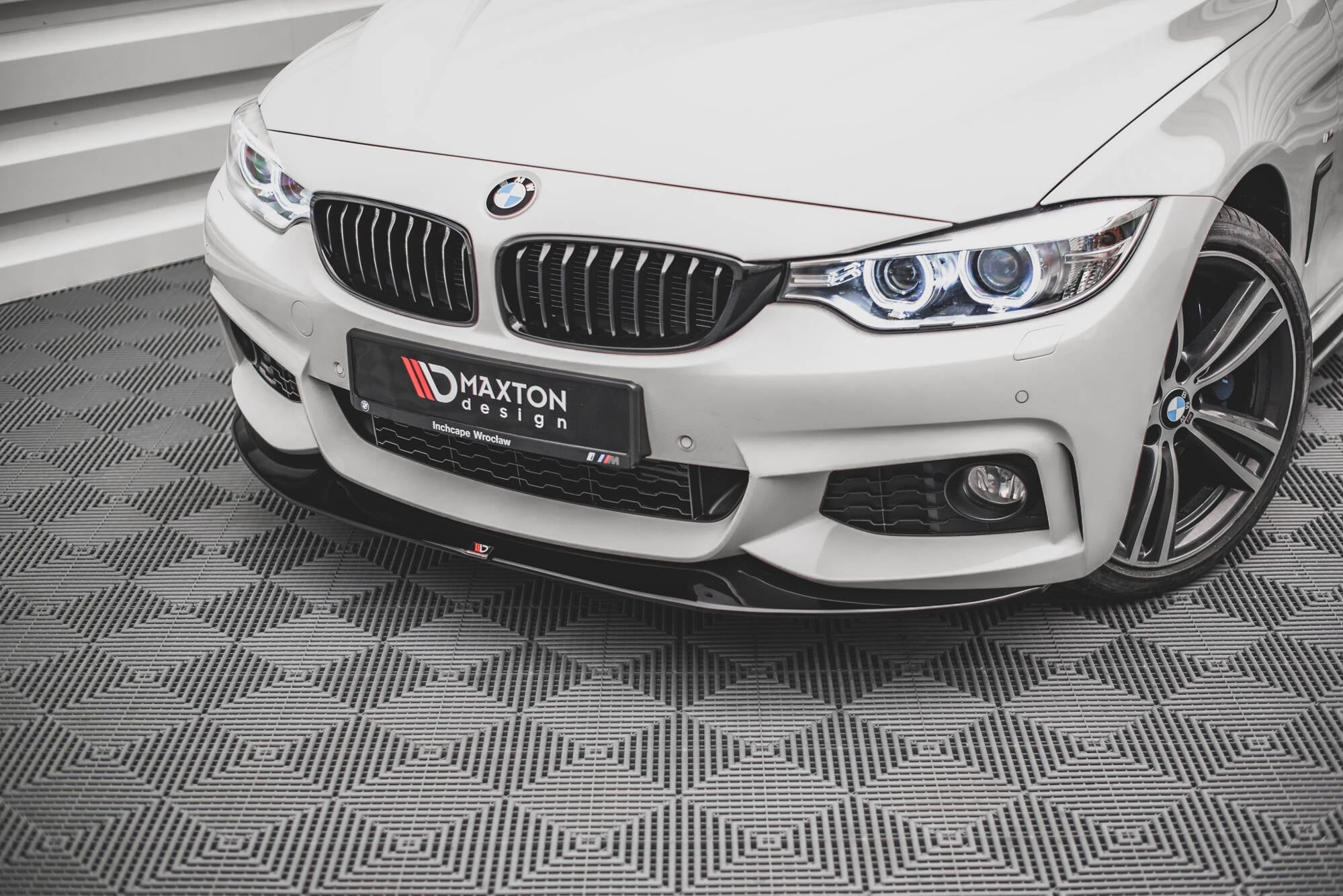 Maxton Design Splitter delantero V.2 para BMW 4 Coupe / Gran Coupe / Cabrio M-Pack F32 / F36 / F33 - imagen 2
