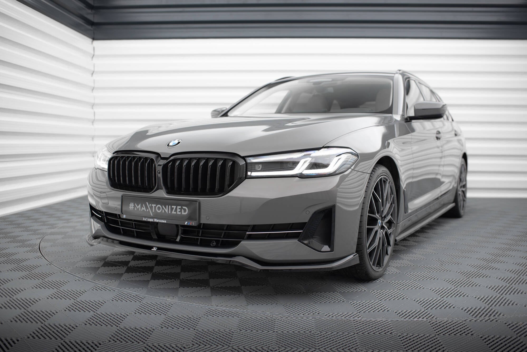 Maxton Design Splitter delantero V.2 para BMW 5 G30 / G31 Facelift - imagen 1