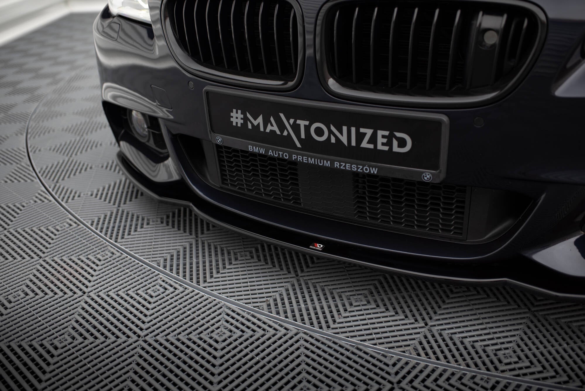 Maxton Design Splitter delantero V.2 para BMW 5 M-Pack F10/F11 - imagen 2