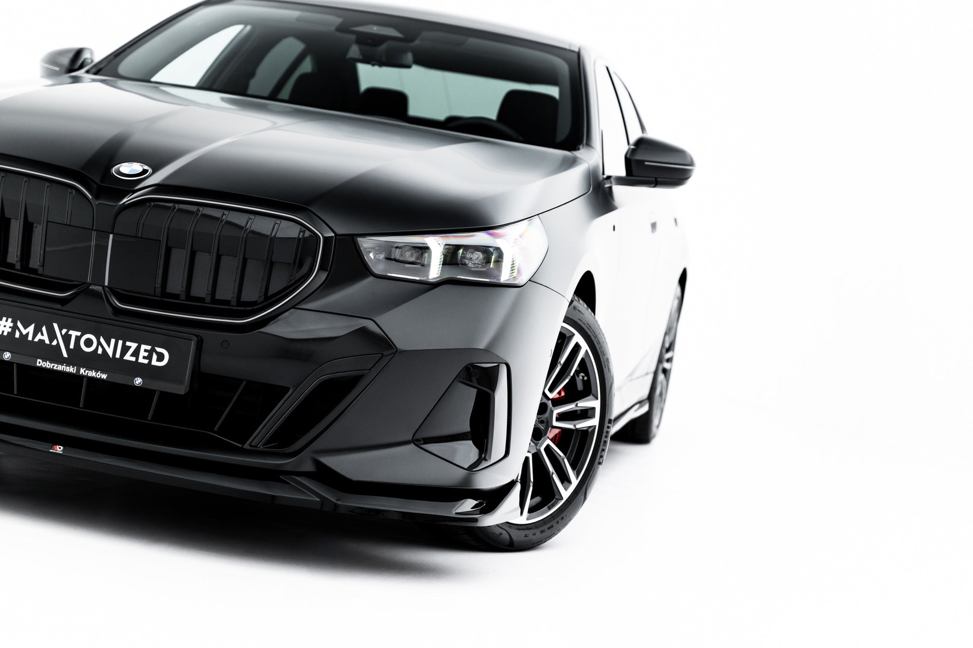 Maxton Design Splitter delantero V.2 para BMW 5 / i5 M-Pack G60 - imagen 5