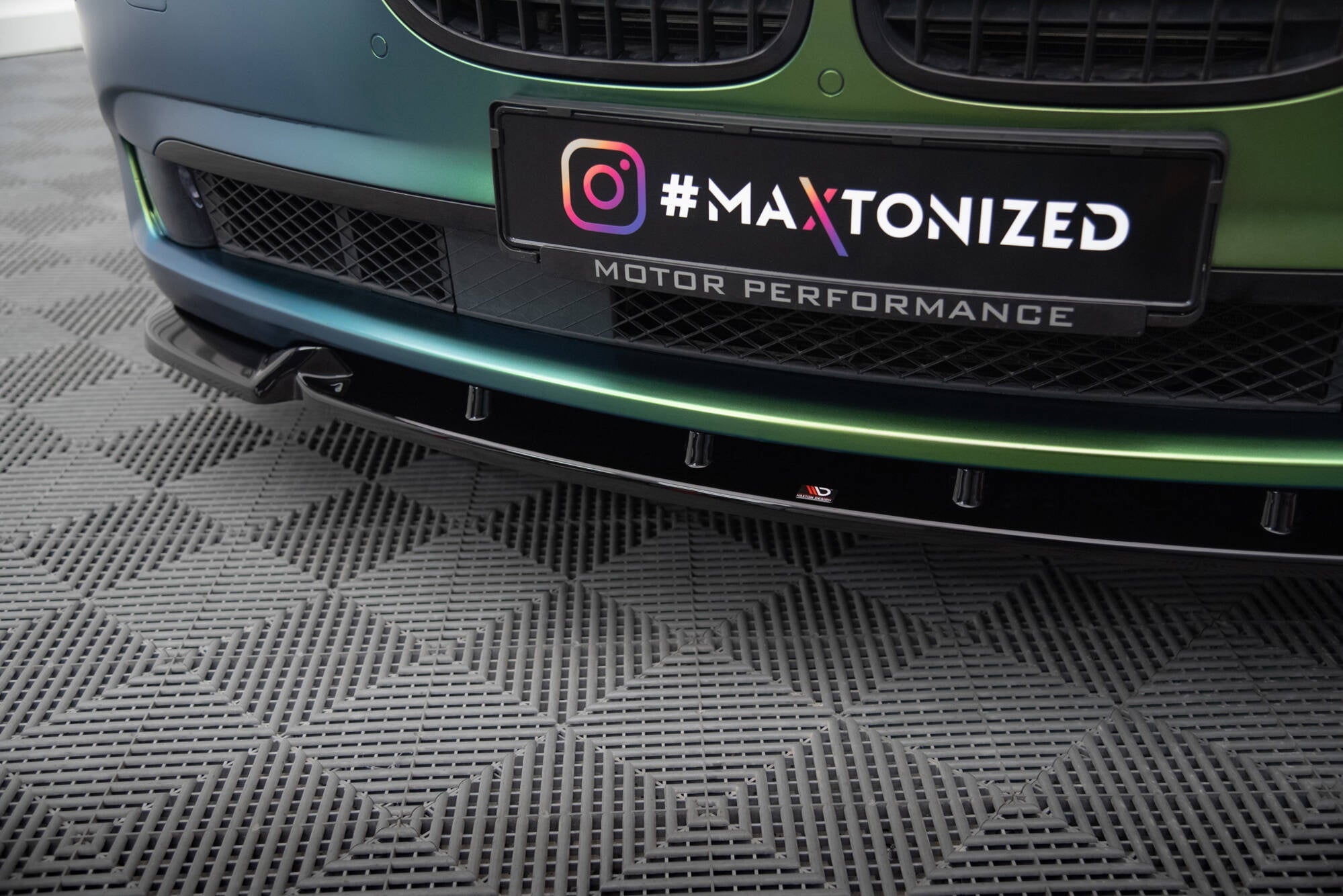 Maxton Design Splitter delantero V.2 para BMW 7 F01 - imagen 3