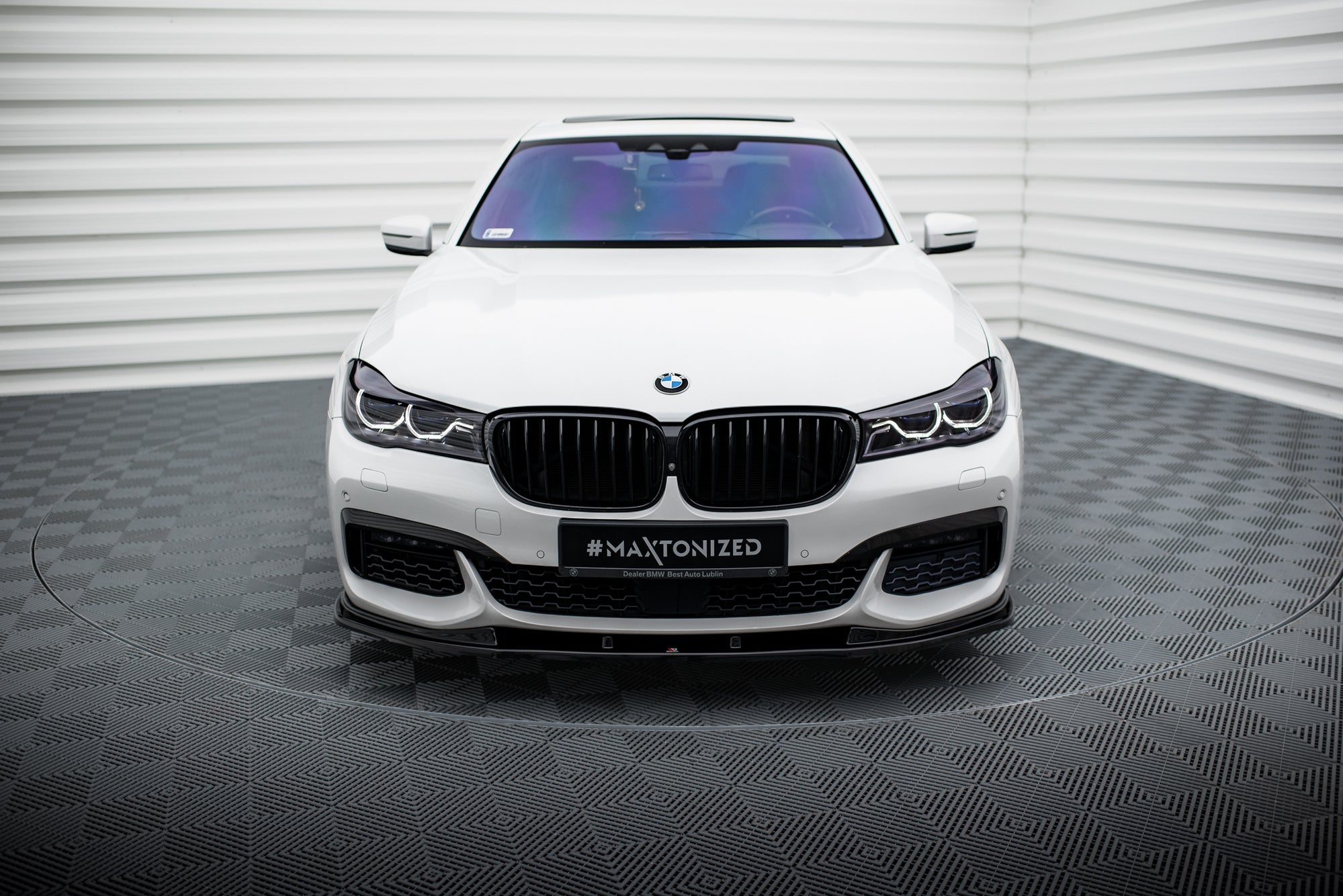 Maxton Design Splitter delantero V.2 para BMW 7 M-Pack G11 /G12 - imagen 2