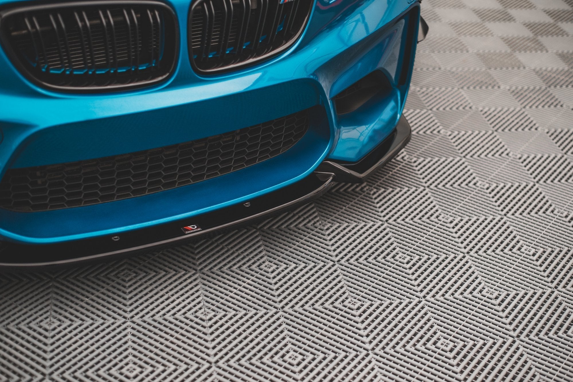 Maxton Design Splitter delantero V.2 para BMW M2 F87 - imagen 2