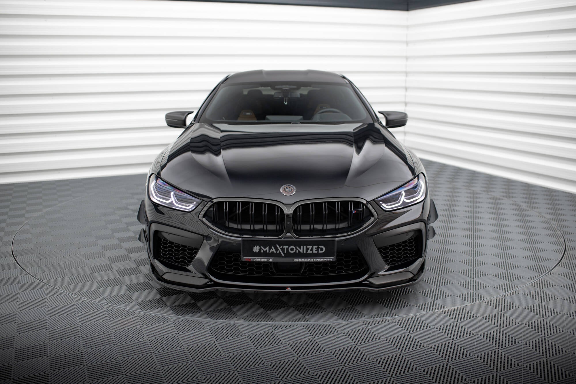 Maxton Design Splitter delantero V.2 para BMW M8 Gran Coupe F93 / Coupe F92 - imagen 2
