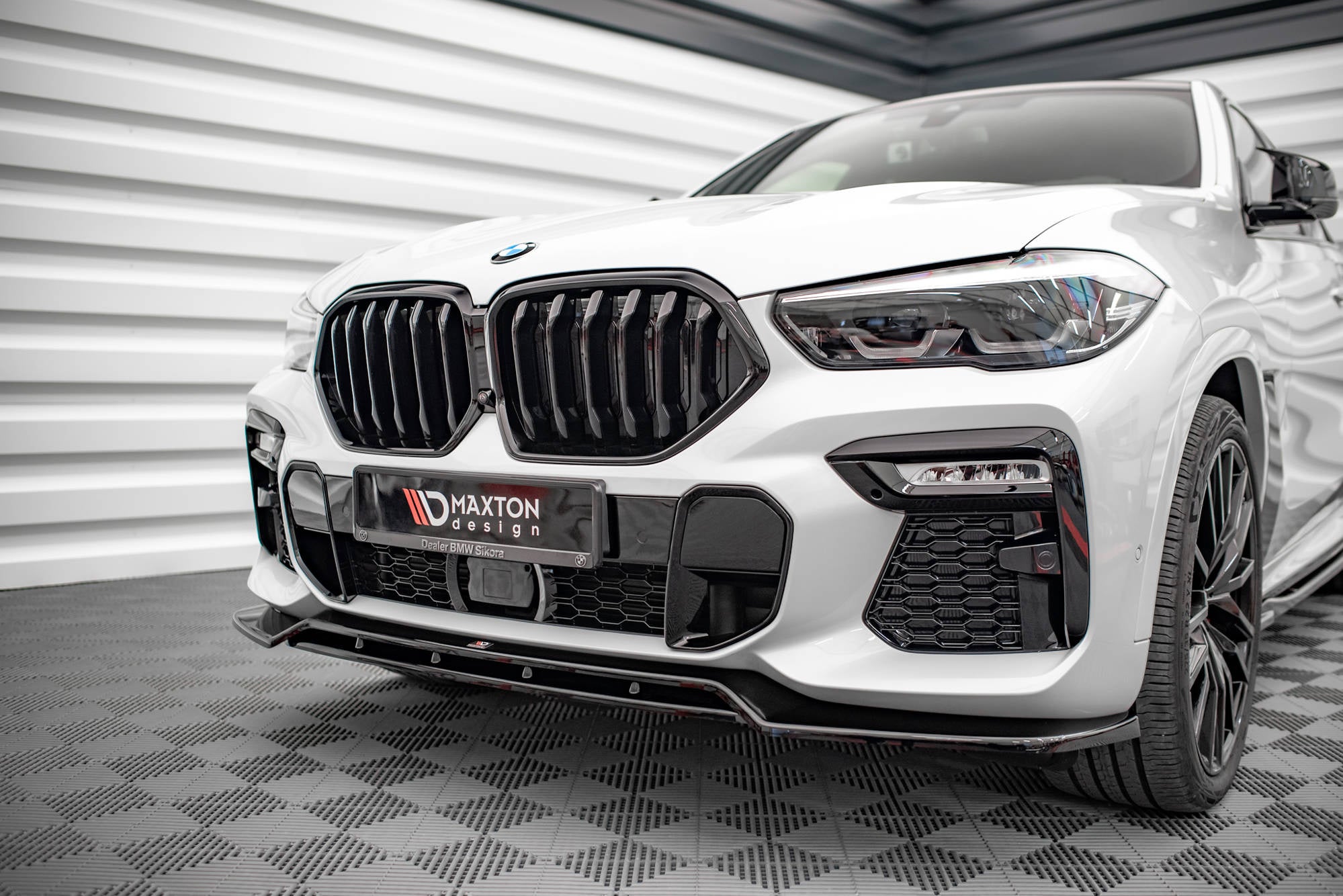 Maxton Design Splitter delantero V.2 para BMW X6 M-Pack G06 - imagen 1