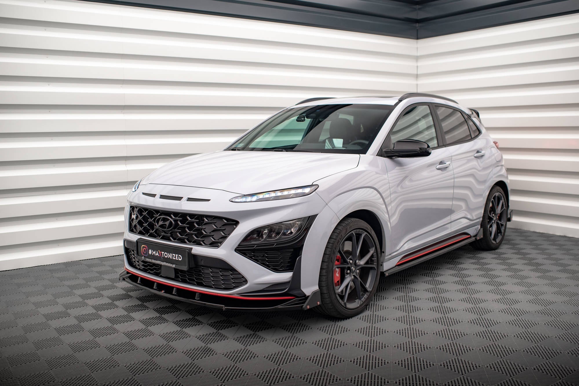 Maxton Design Splitter delantero V.2 + Flaps para Hyundai Kona N Mk1 - imagen 1