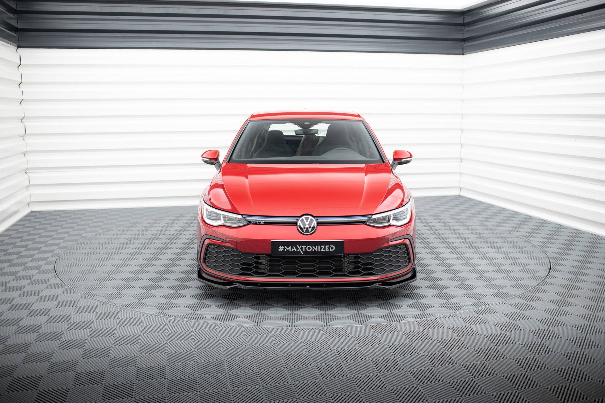 Maxton Design Splitter delantero V.2 + Flaps para Volkswagen Golf GTI / GTE / GTD / R-Line Mk8 - imagen 2