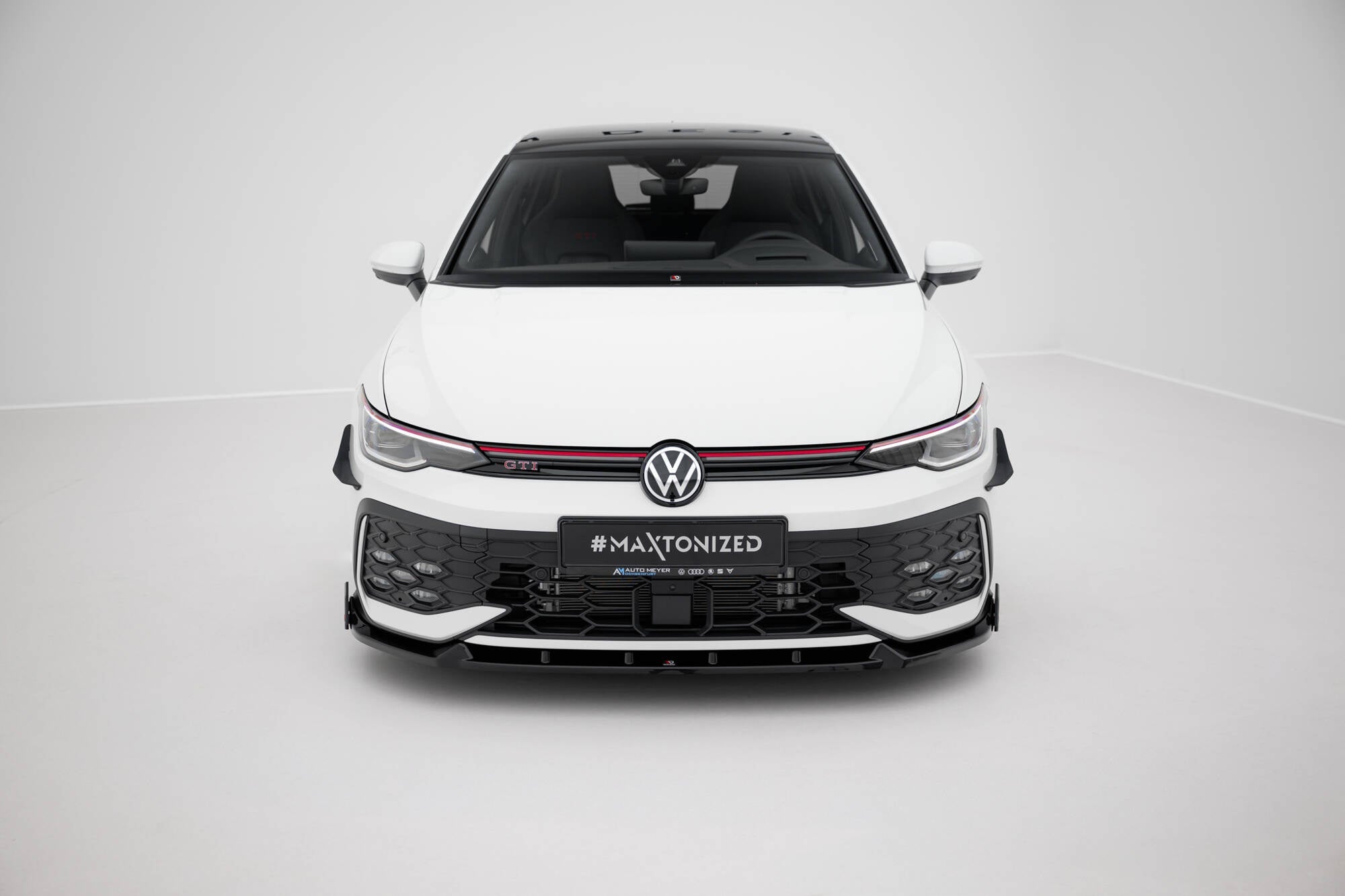 Maxton Design Splitter delantero V.2 + Flaps para Volkswagen Golf GTI / GTE / R-Line Mk8 Facelift - imagen 2