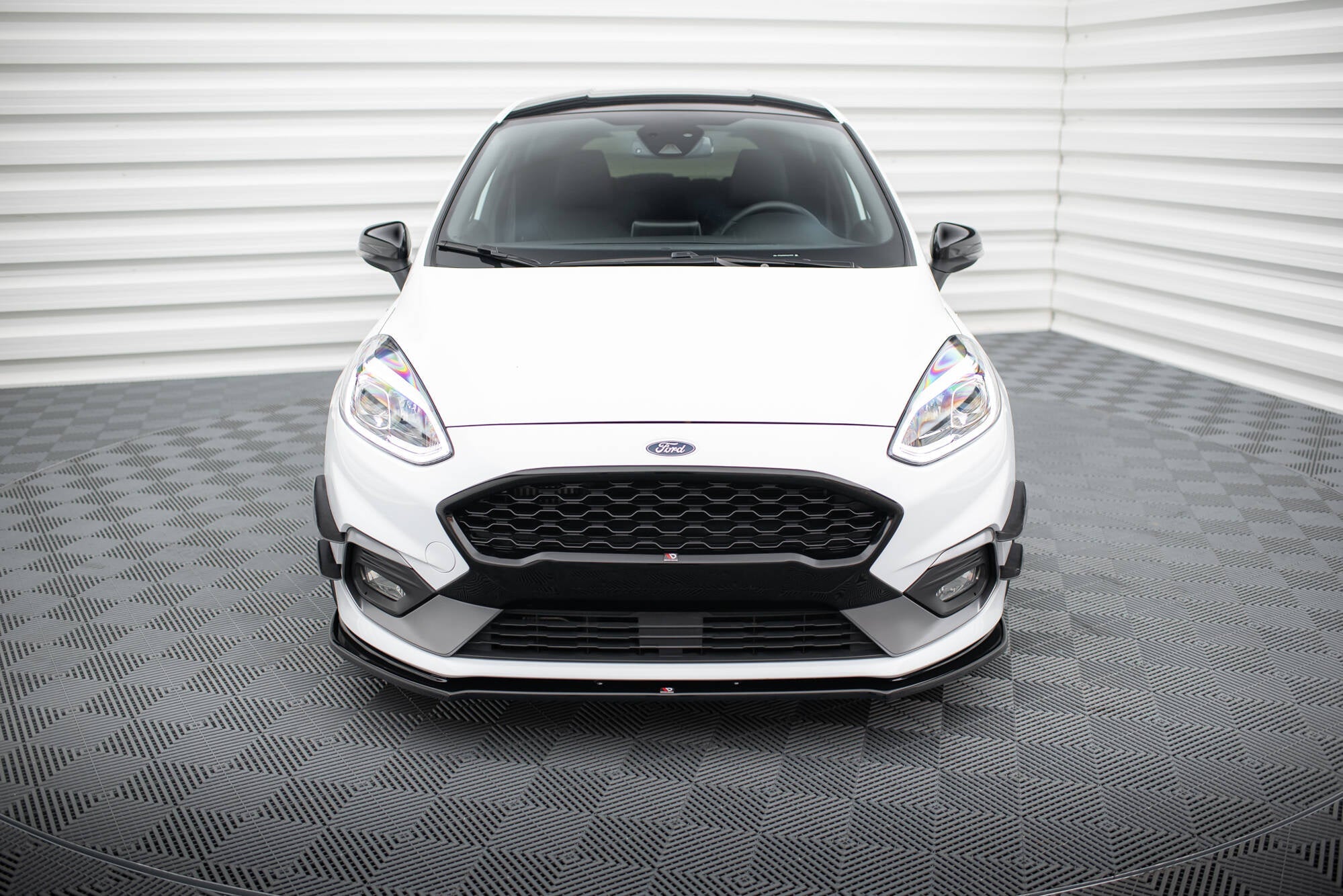 Maxton Design Splitter delantero V.2 para Ford Fiesta Mk8 ST / ST-Line - imagen 2