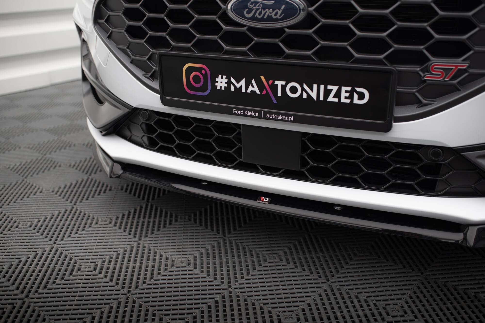 Maxton Design Splitter delantero V.2 para Ford Focus ST / ST-Line Mk4 Facelift - imagen 3
