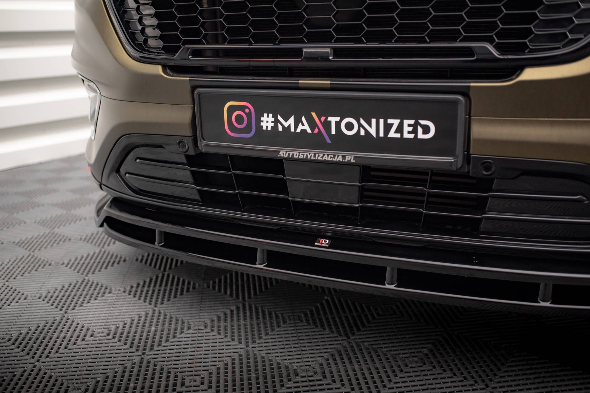 Maxton Design Splitter delantero V.2 para Ford Transit Custom Mk1 Facelift / Tourneo Custom Mk1 Facelift - imagen 3