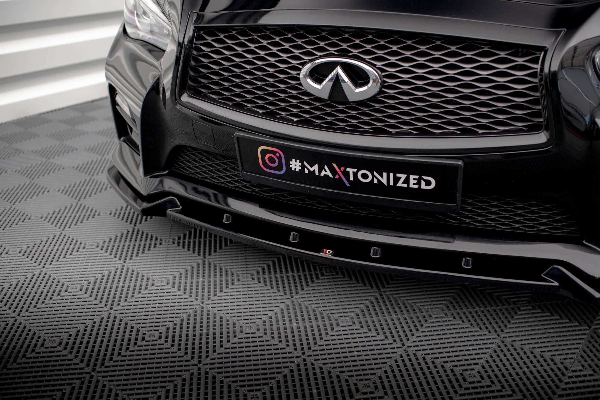 Maxton Design Splitter delantero V.2 para Infiniti Q50 S Mk1 - imagen 3