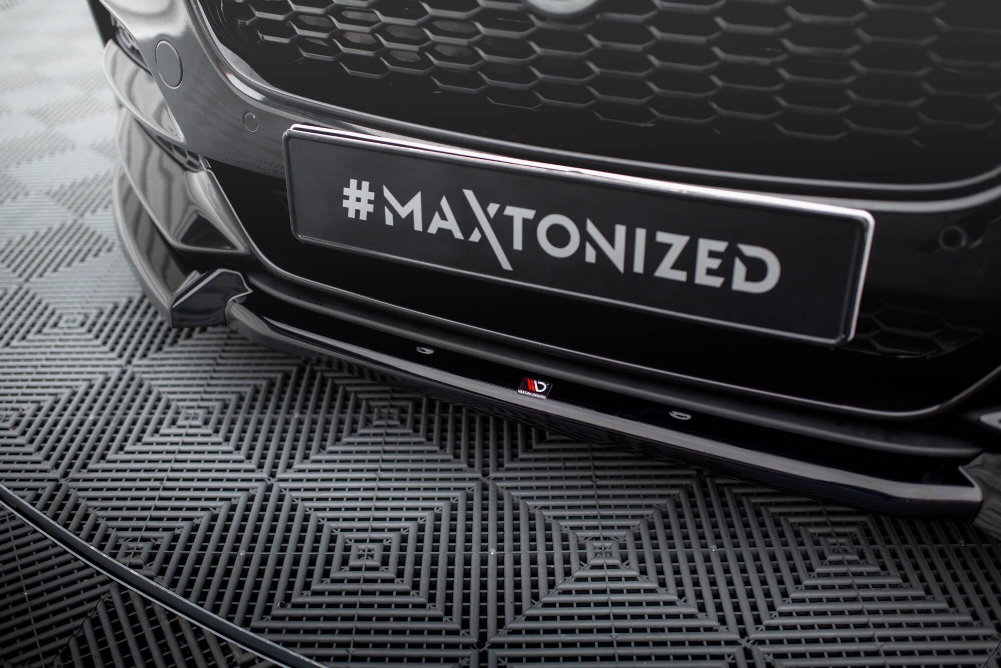 Maxton Design Splitter delantero V.2 para Jaguar XE X760 Facelift - imagen 3