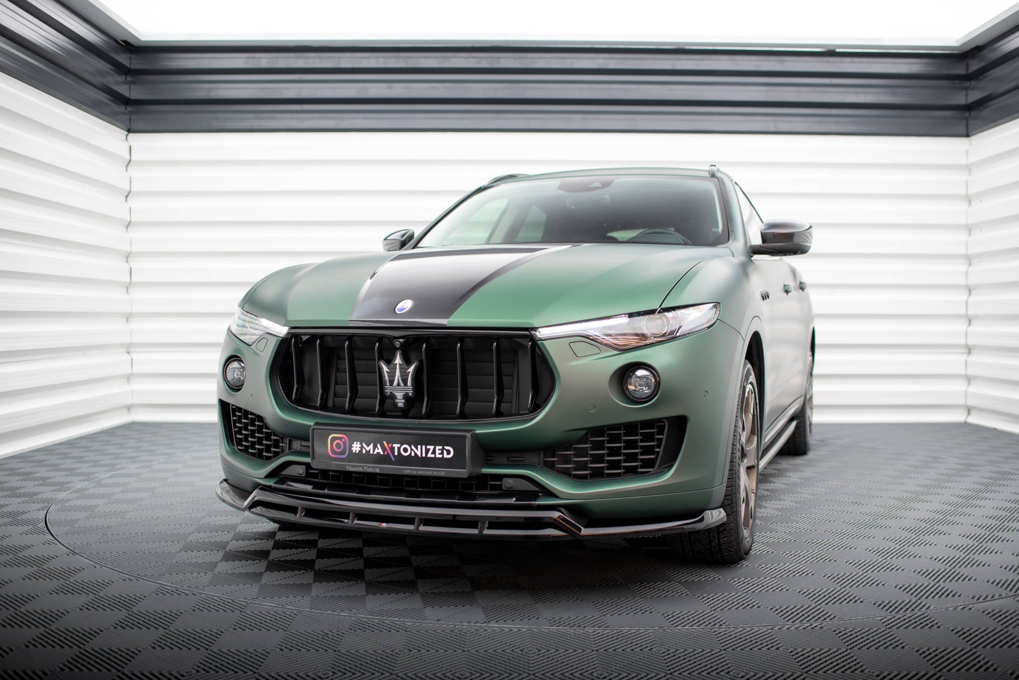 Maxton Design Splitter delantero V.2 para Maserati Levante Mk1 - imagen 1