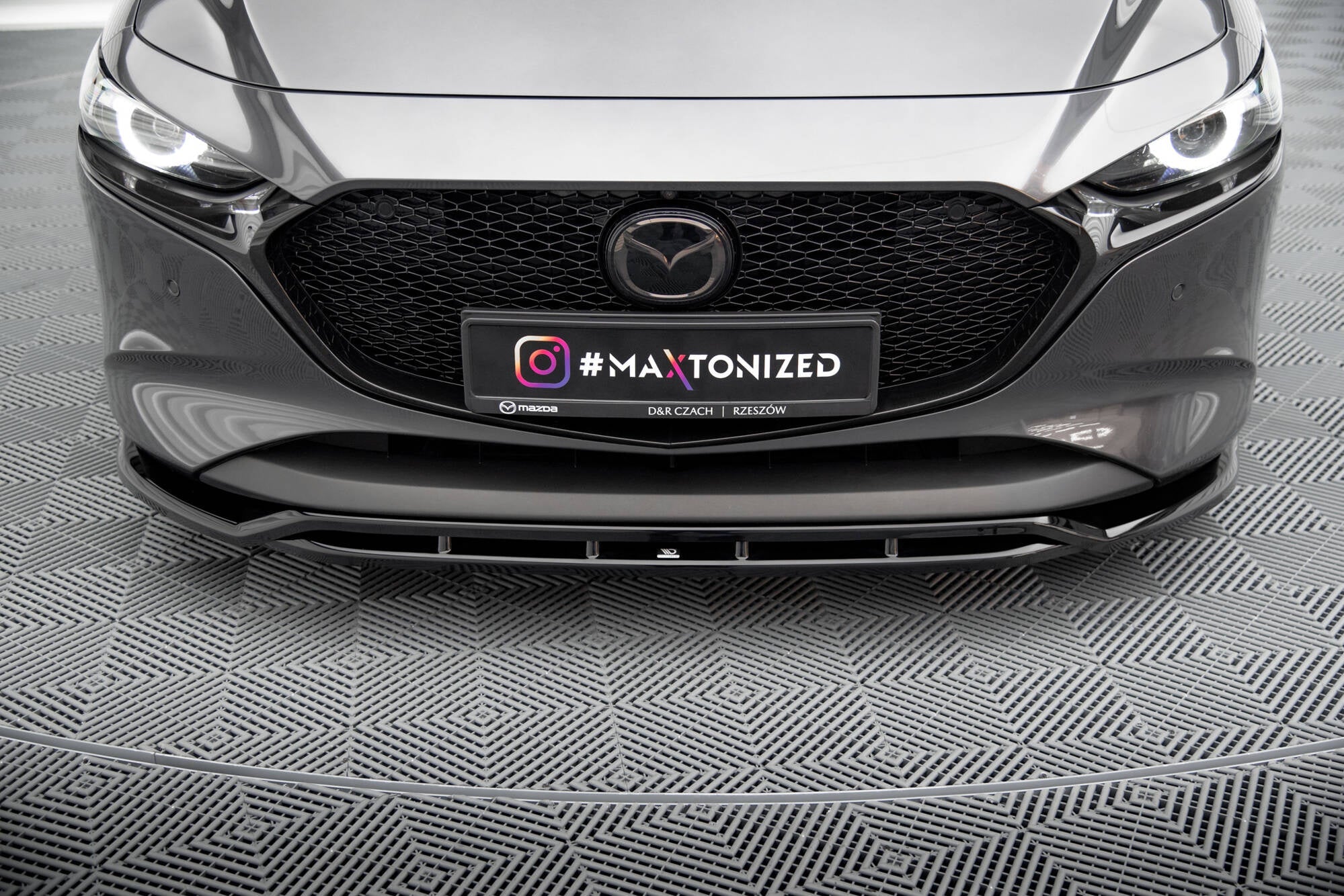 Maxton Design Splitter delantero V.2 para Mazda 3 Mk4 - imagen 2