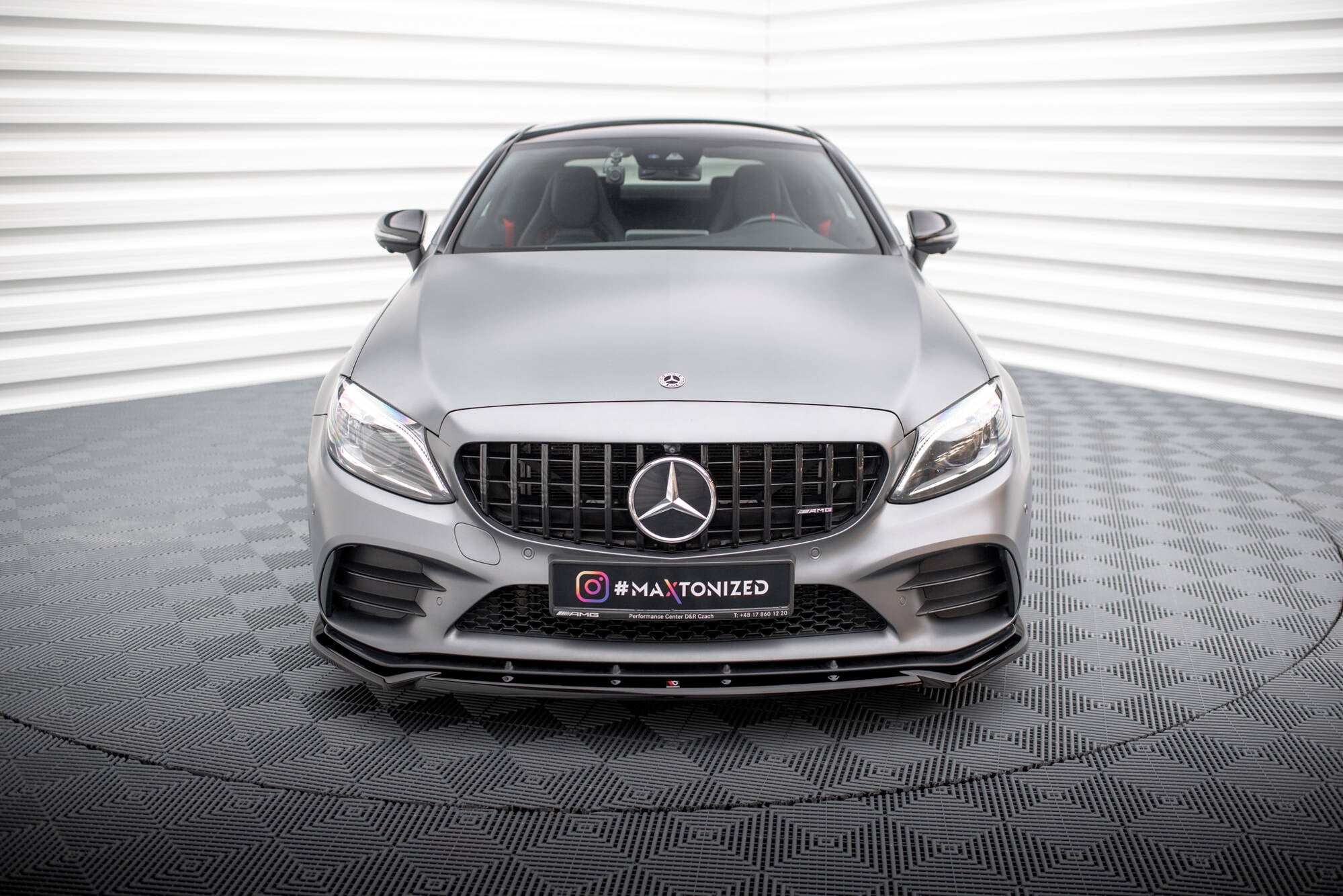 Maxton Design Splitter delantero V.2 para Mercedes-AMG C43 Coupe / Cabrio / Sedan / Estate C205 / A205 / W205 / S205 Facelift - imagen 2