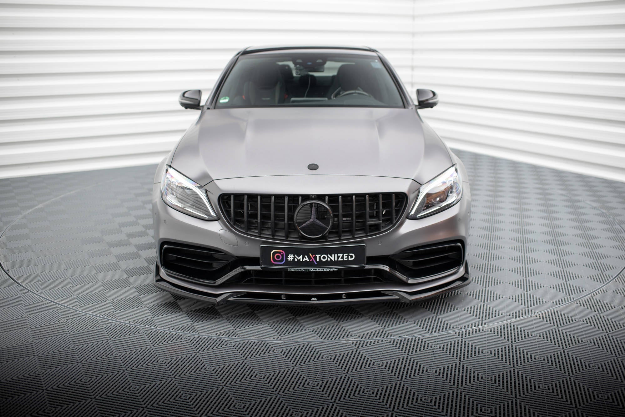 Maxton Design Splitter delantero V.2 para Mercedes-AMG C63 Sedan / Estate W205 Facelift - imagen 2