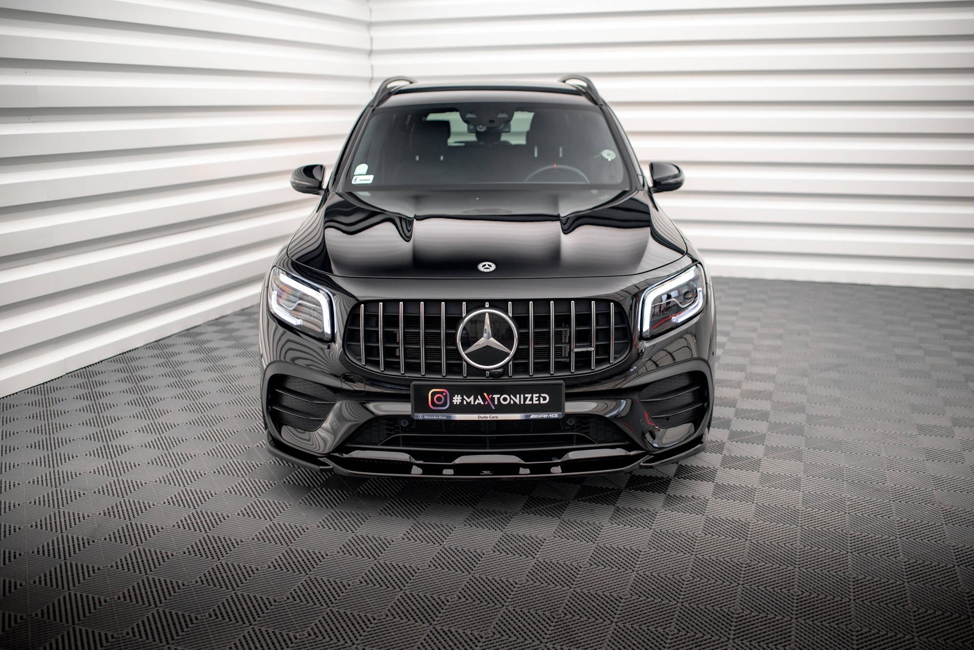 Maxton Design Splitter delantero V.2 para Mercedes-AMG GLB 35 / AMG-Line X247 - imagen 2