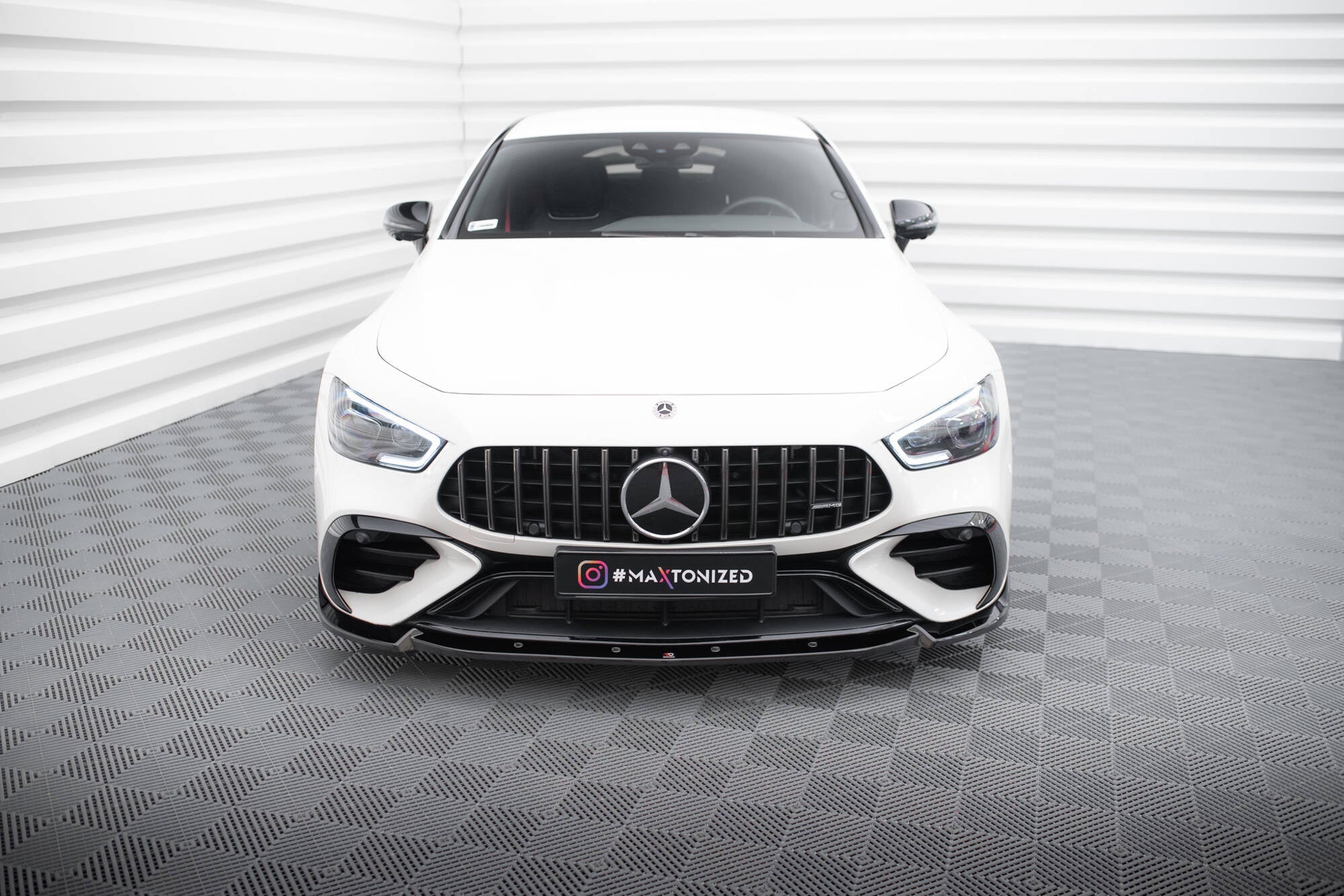 Maxton Design Splitter delantero V.2 para Mercedes-AMG GT 43 4 Door Coupe V8 Styling Package X290 - imagen 2