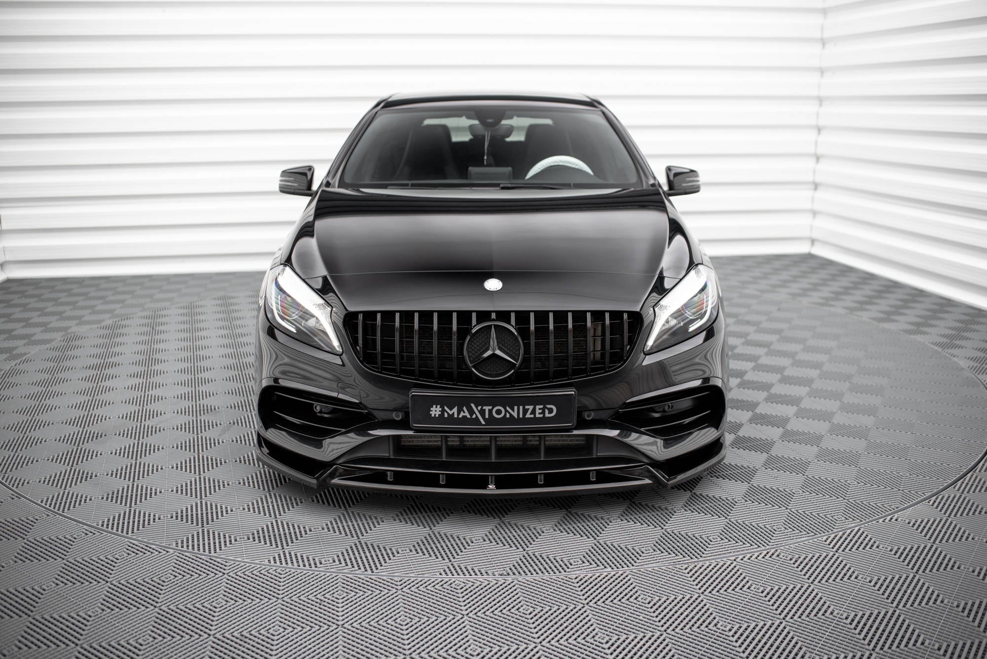 Maxton Design Splitter delantero V.2 para Mercedes-Benz A AMG-Line W176 Facelift - imagen 2