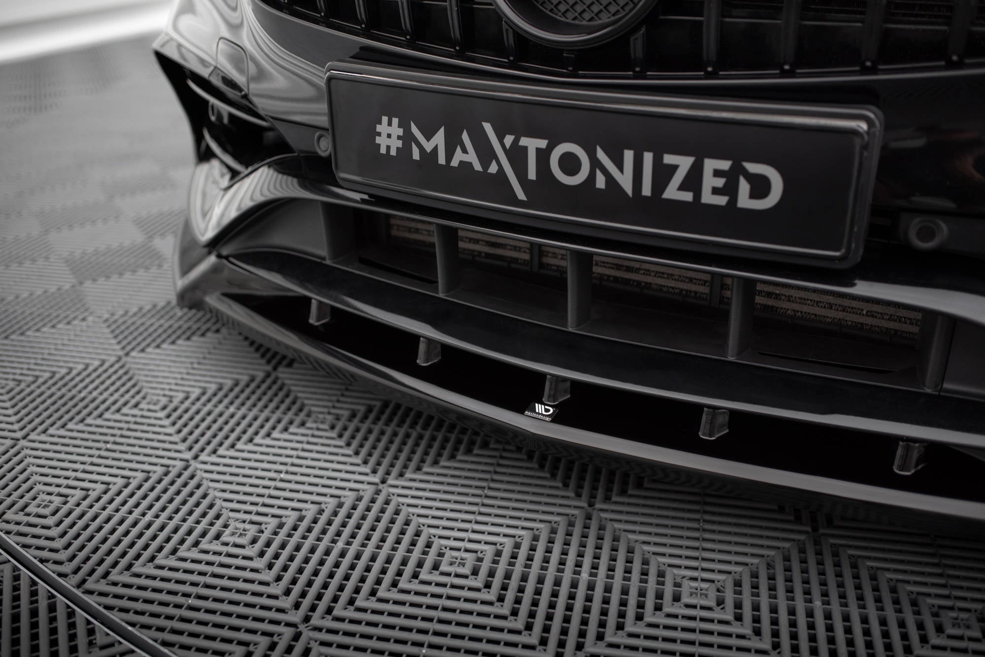 Maxton Design Splitter delantero V.2 para Mercedes-Benz A AMG-Line W176 Facelift - imagen 3