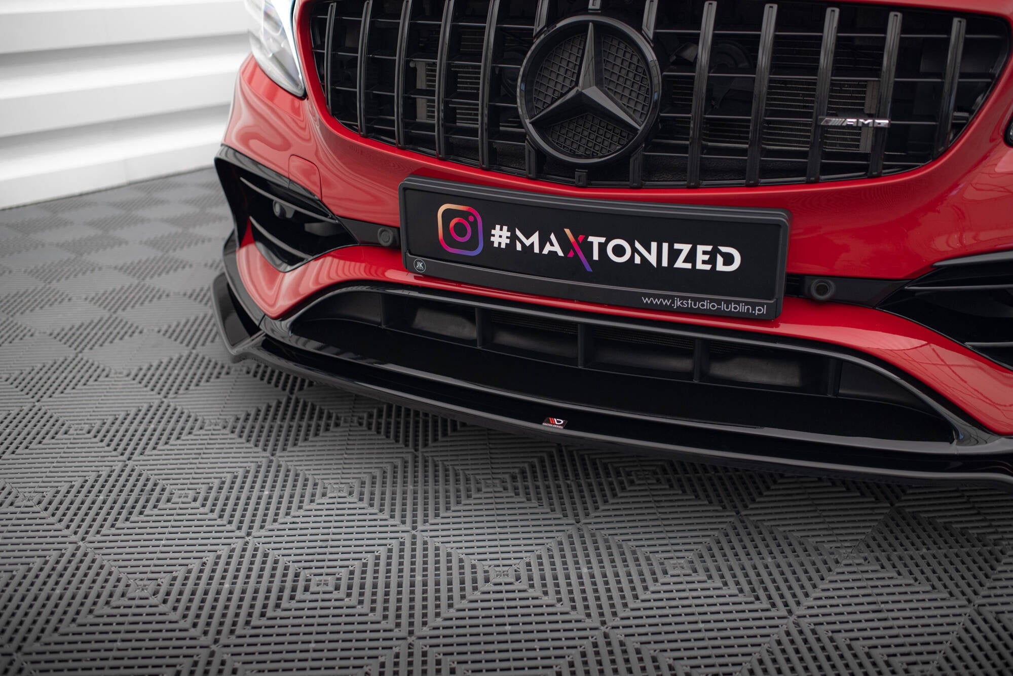 Maxton Design Splitter delantero V.2 para Mercedes-Benz A45 Aero W176 Facelift - imagen 3
