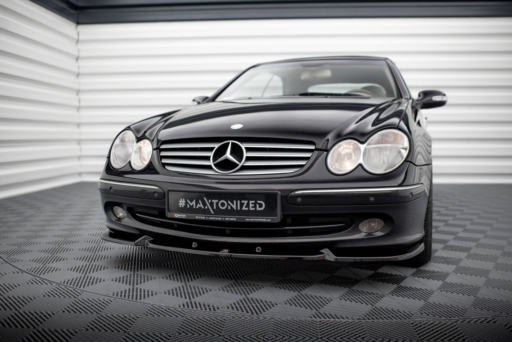 Maxton Design Splitter delantero V.2 para Mercedes-Benz CLK W209 - imagen 1