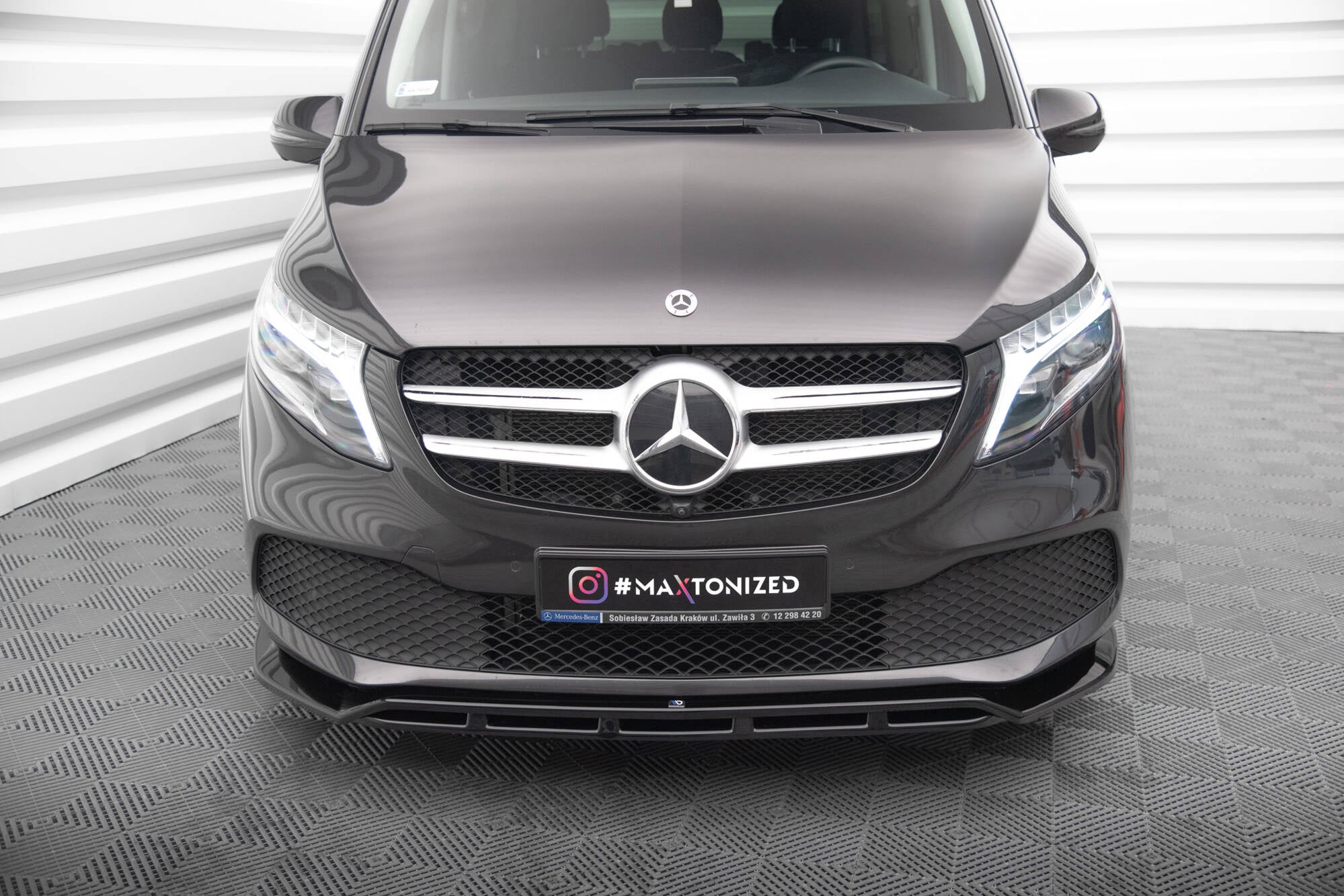 Maxton Design Splitter delantero V.2 para Mercedes-Benz V-Class W447 Facelift - imagen 2
