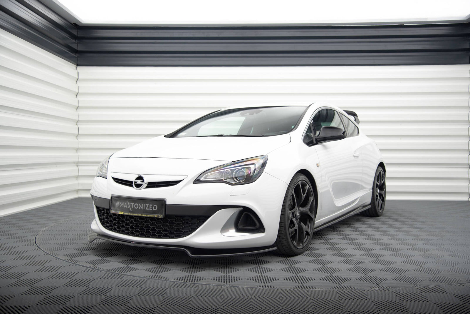 Maxton Design Splitter delantero V.2 para Opel Astra J OPC/VXR - imagen 1