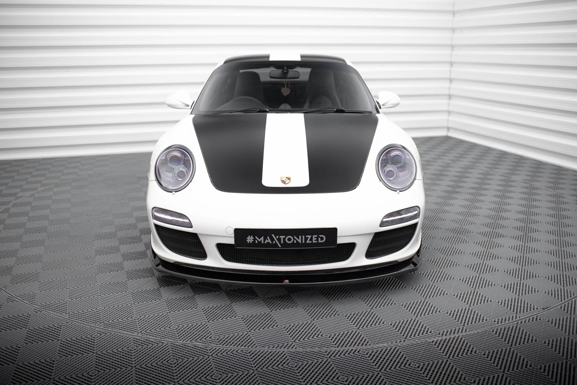 Maxton Design Splitter delantero V.2 para Porsche 911 Carrera 997 Facelift - imagen 3