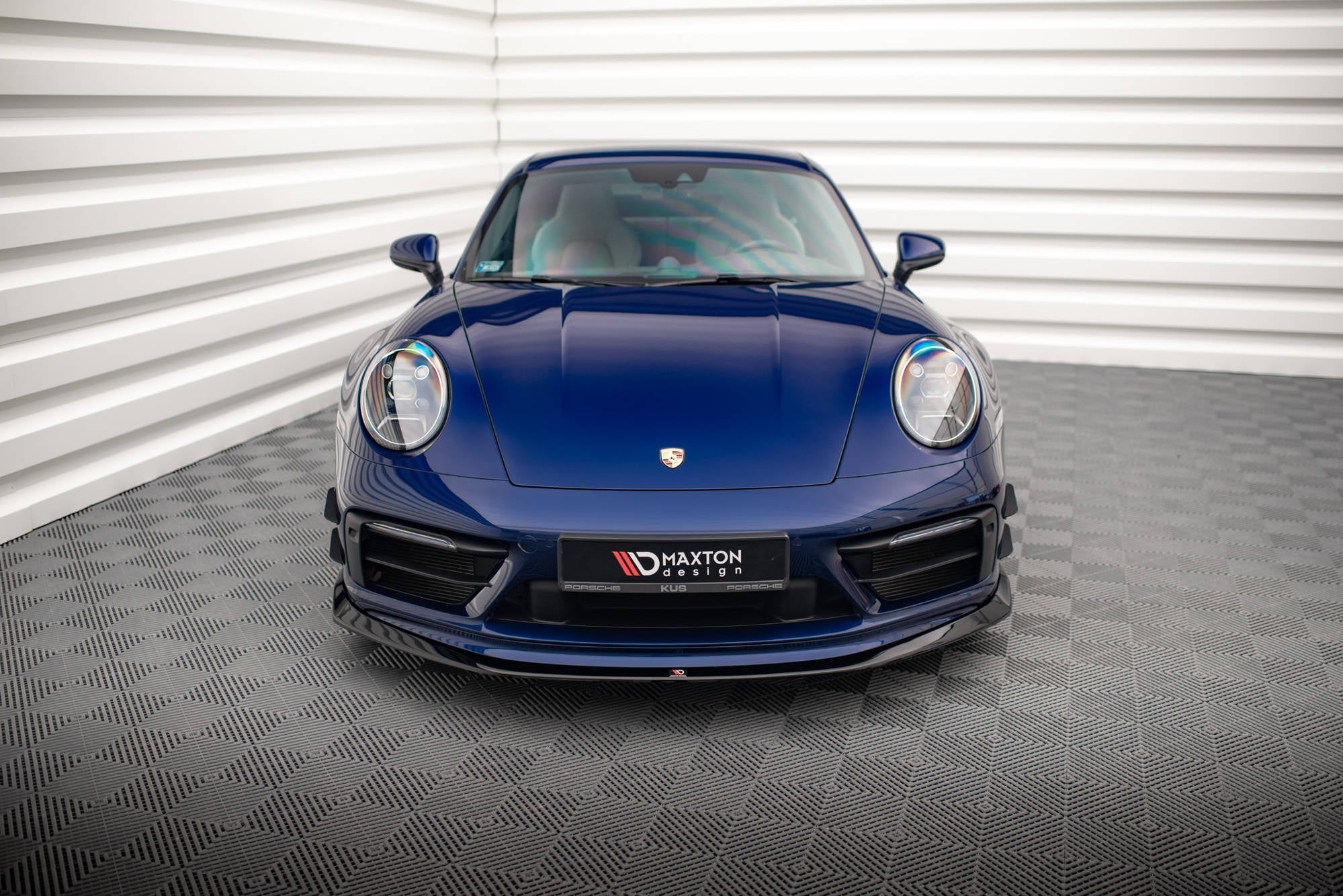Maxton Design Splitter delantero V.2 para Porsche 911 Carrera Aero / Carrera GTS 992 - imagen 2