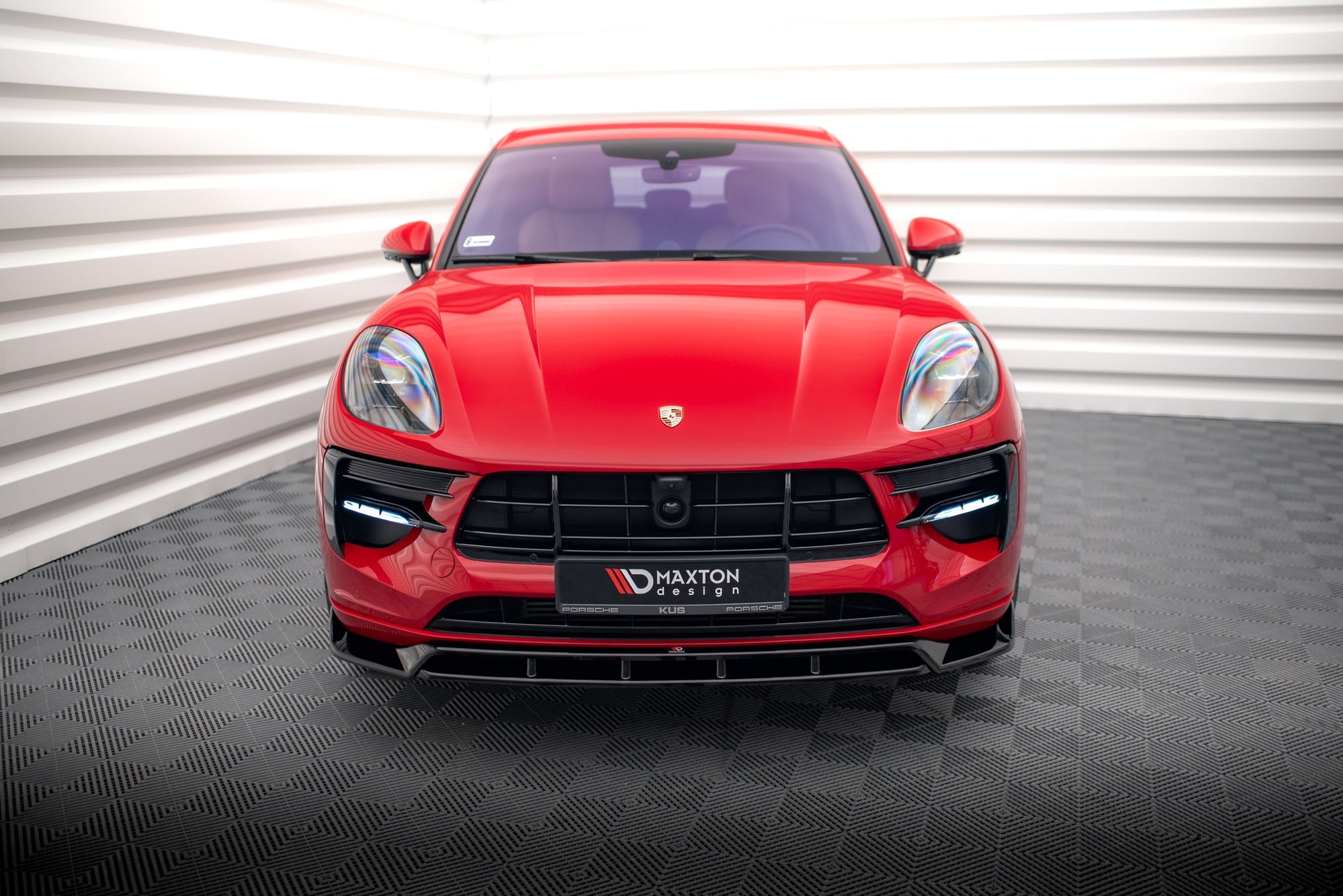 Maxton Design Splitter delantero V.2 para Porsche Macan GTS / Sport Design Mk1 Facelift - imagen 2
