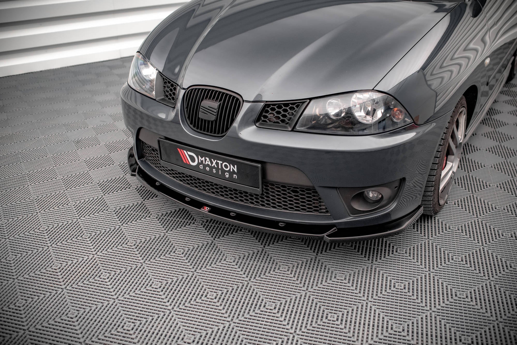 Maxton Design Splitter delantero V.2 para Seat Ibiza Cupra Mk3 - imagen 3
