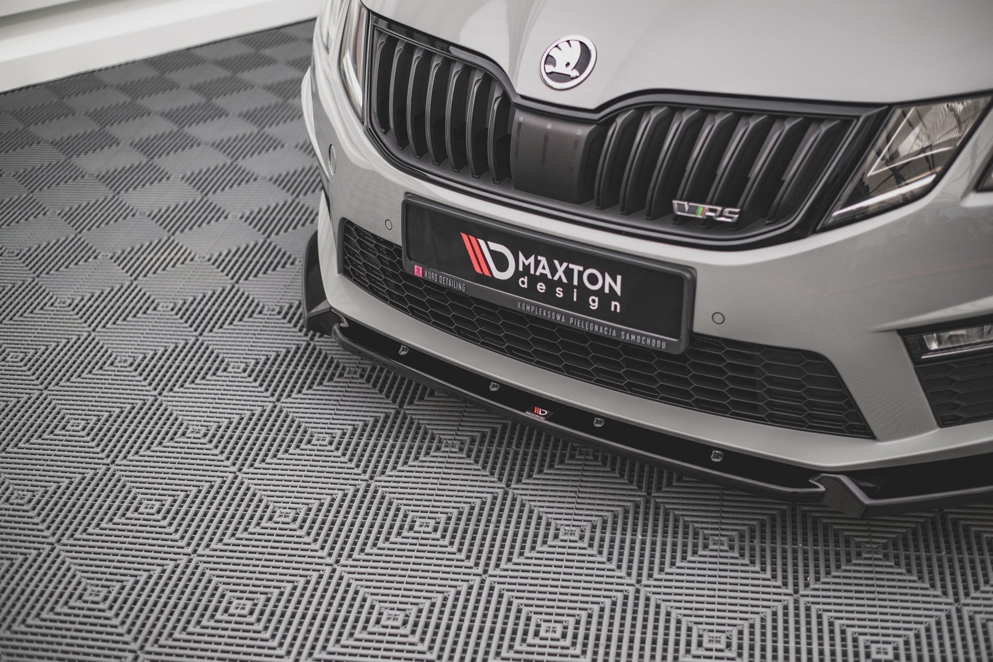 Maxton Design Splitter delantero V.2 para Skoda Octavia RS Mk3 Facelift - imagen 3