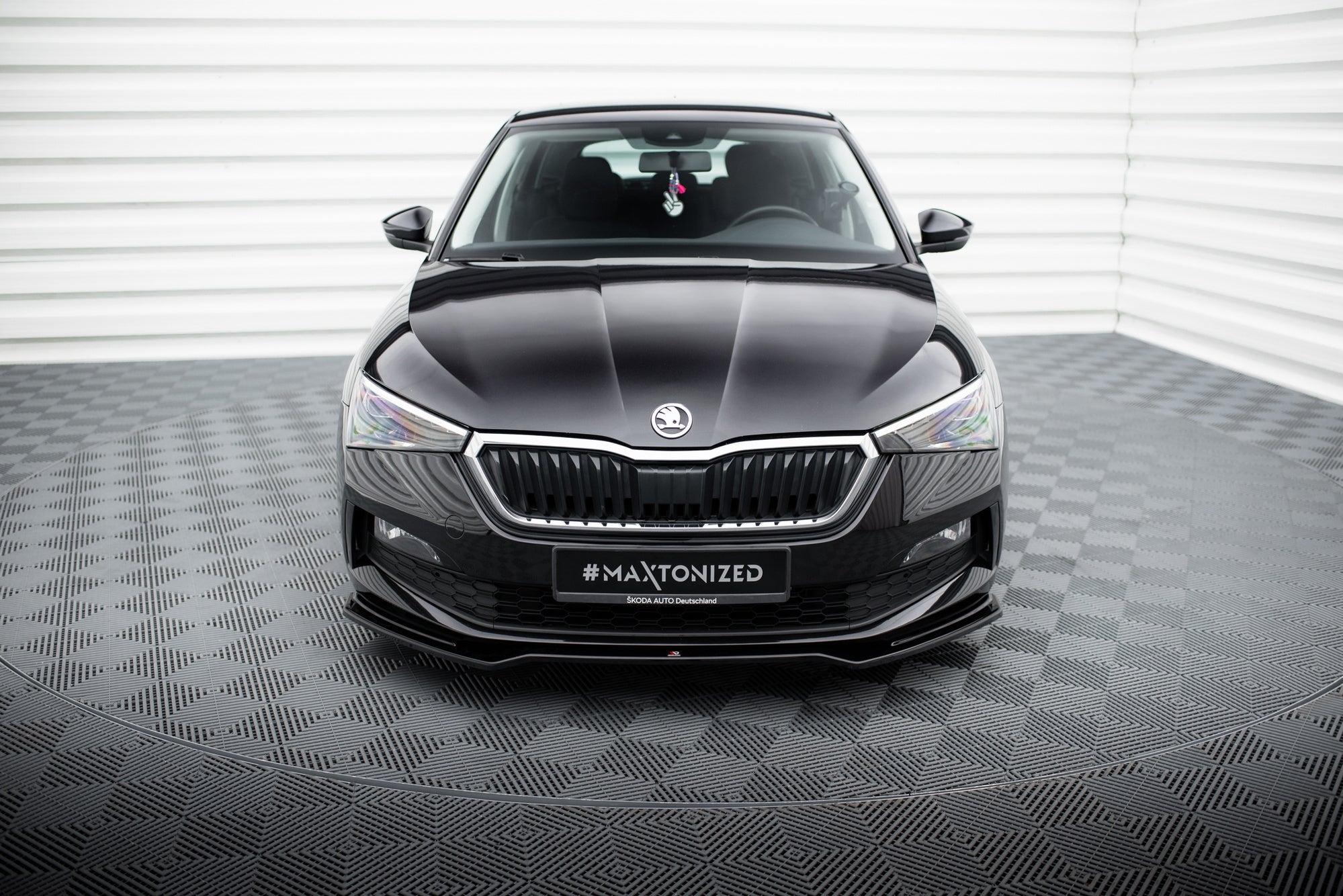 Maxton Design Splitter delantero V.2 para Skoda Scala - imagen 2