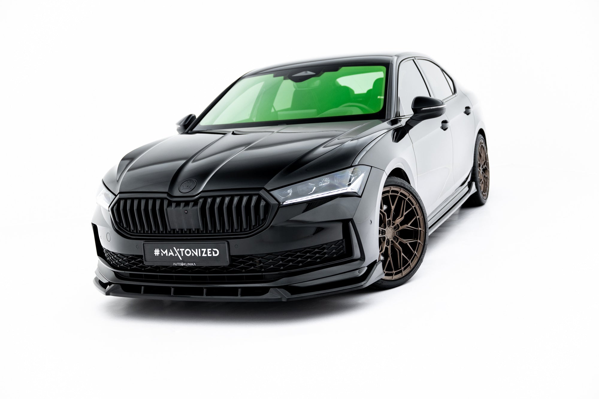 Maxton Design Splitter delantero V.2 para Skoda Superb Sportline Mk4 - imagen 2