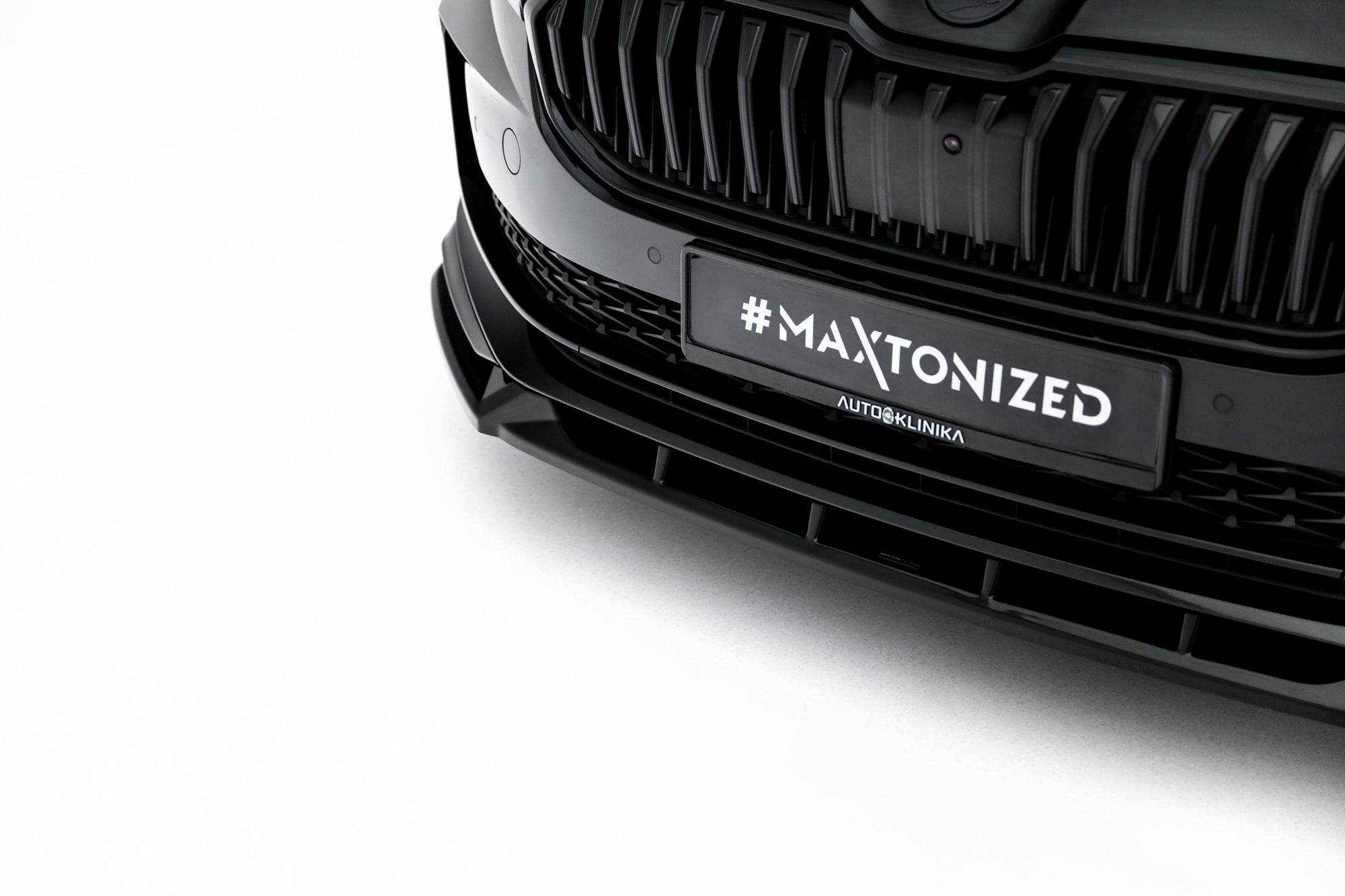 Maxton Design Splitter delantero V.2 para Skoda Superb Sportline Mk4 - imagen 4