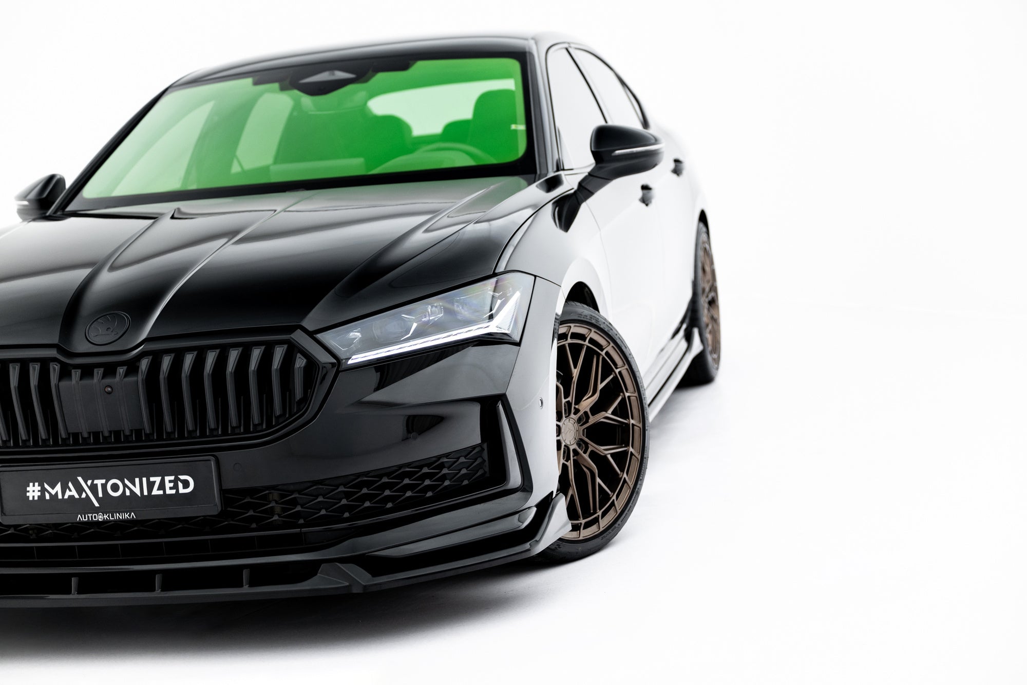 Maxton Design Splitter delantero V.2 para Skoda Superb Sportline Mk4 - imagen 5