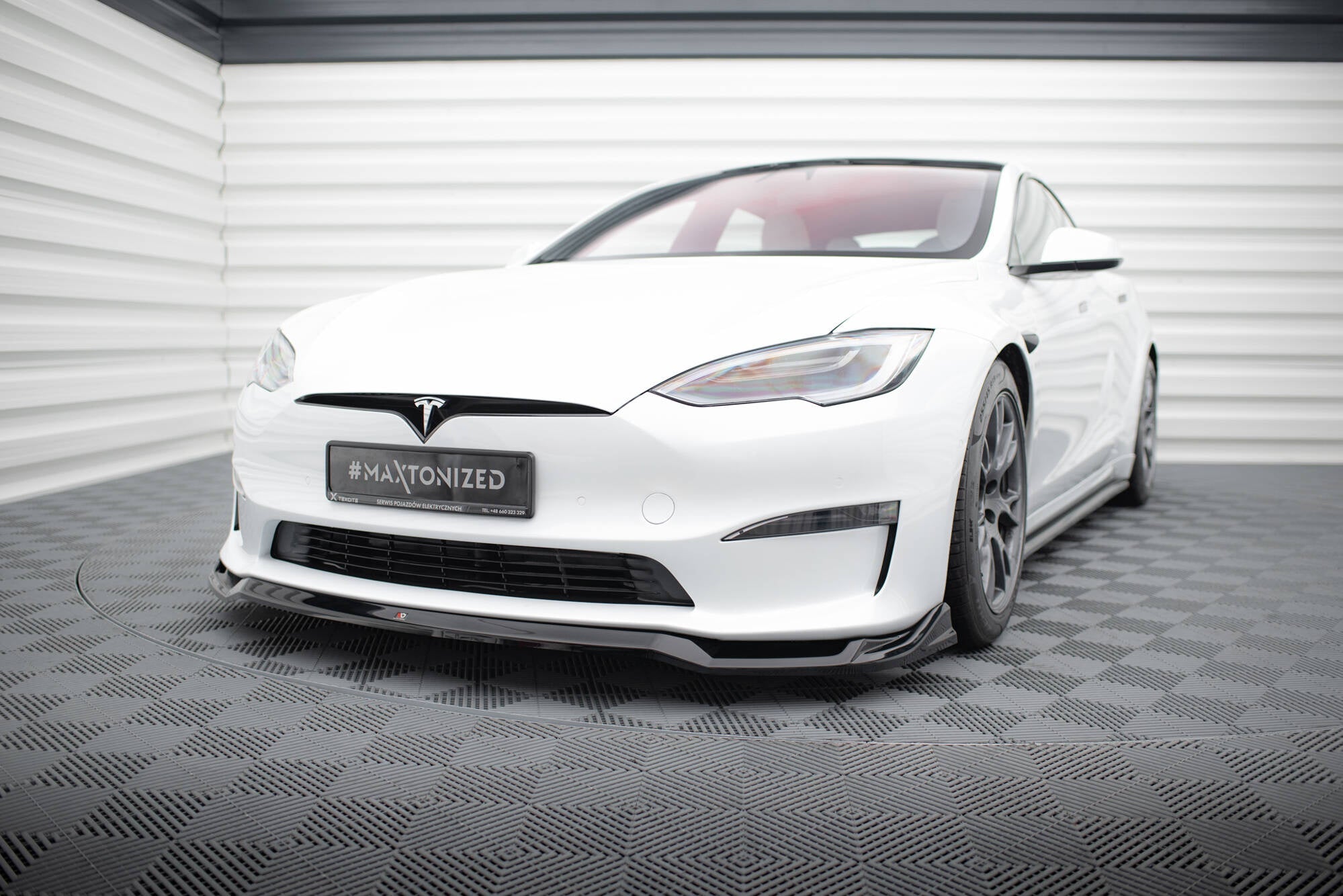 Maxton Design Splitter delantero V.2 para Tesla Model S Plaid Mk1 Facelift - imagen 1