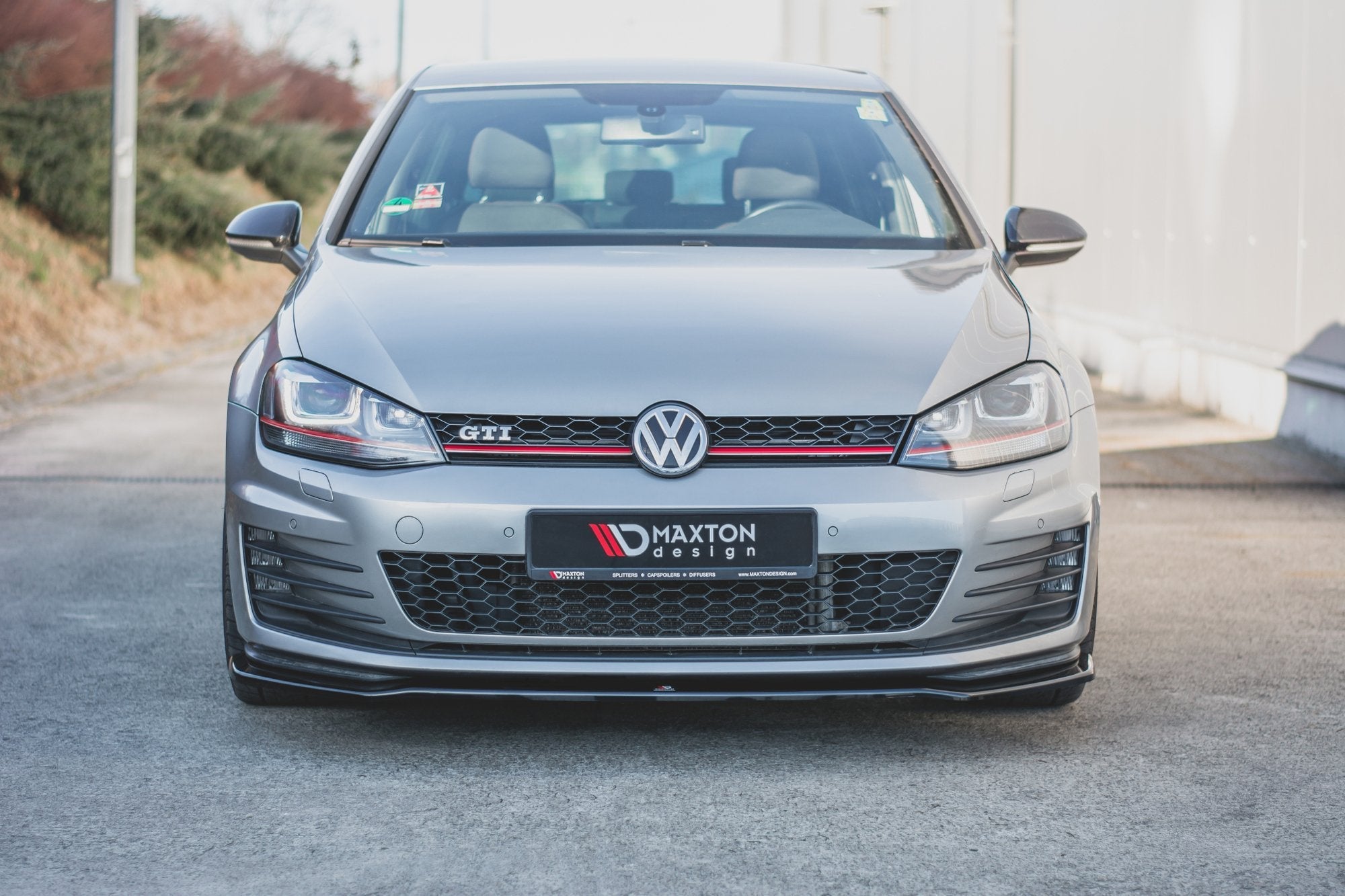 Maxton Design Splitter delantero V.2 para Volkswagen Golf GTI / GTD Mk7 - imagen 4
