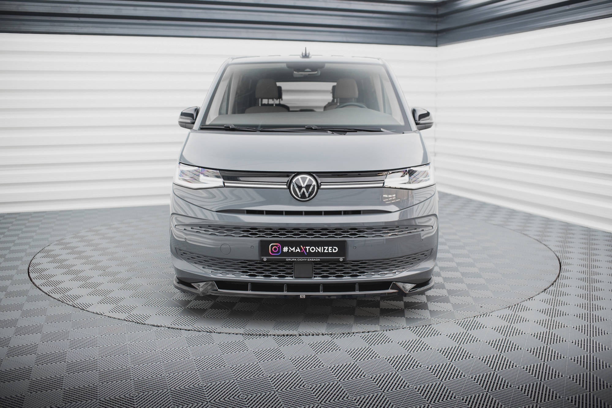 Maxton Design Splitter delantero para Volkswagen Multivan T7 - imagen 2